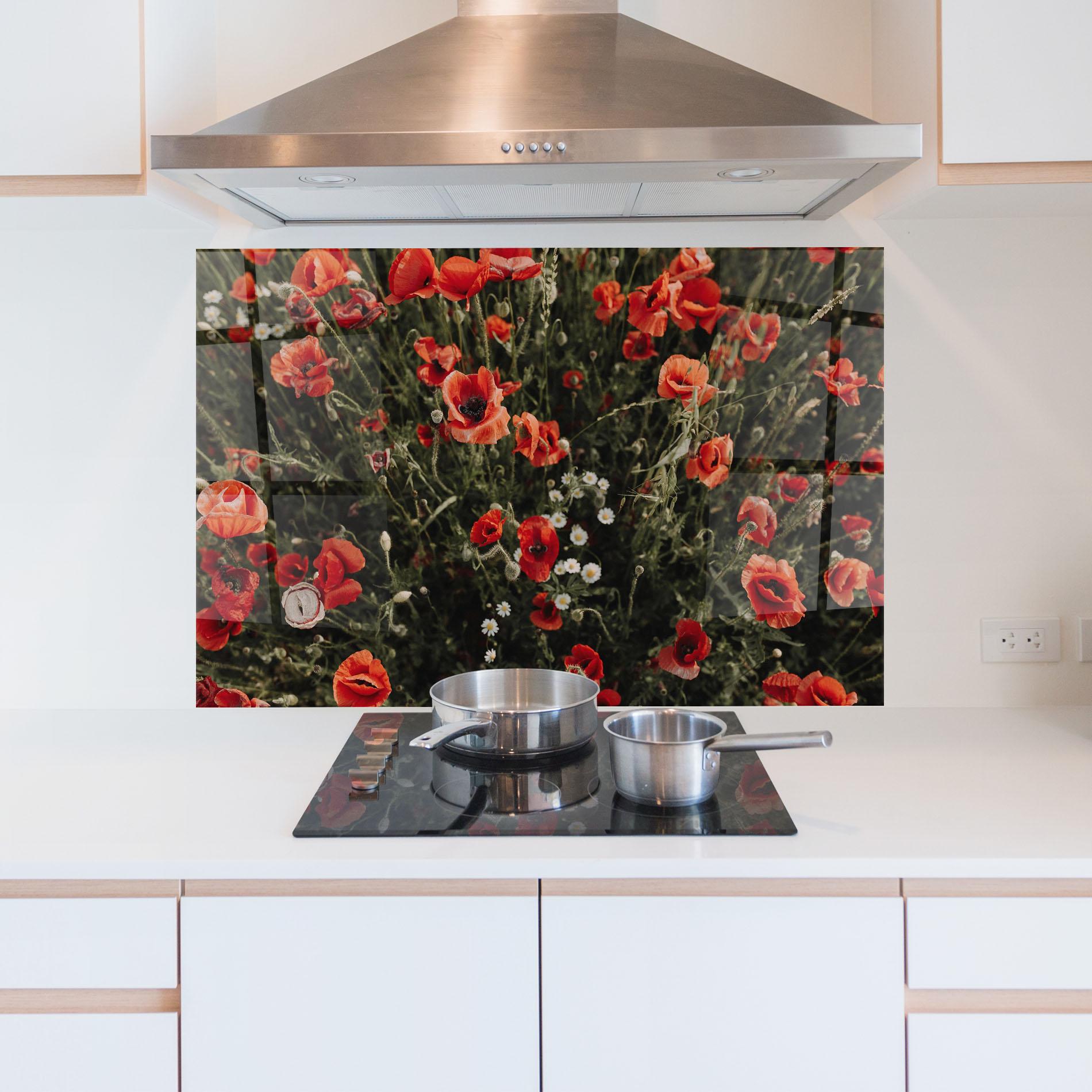 Küchenrückwand Glas Pretty Poppies Field mockup 5