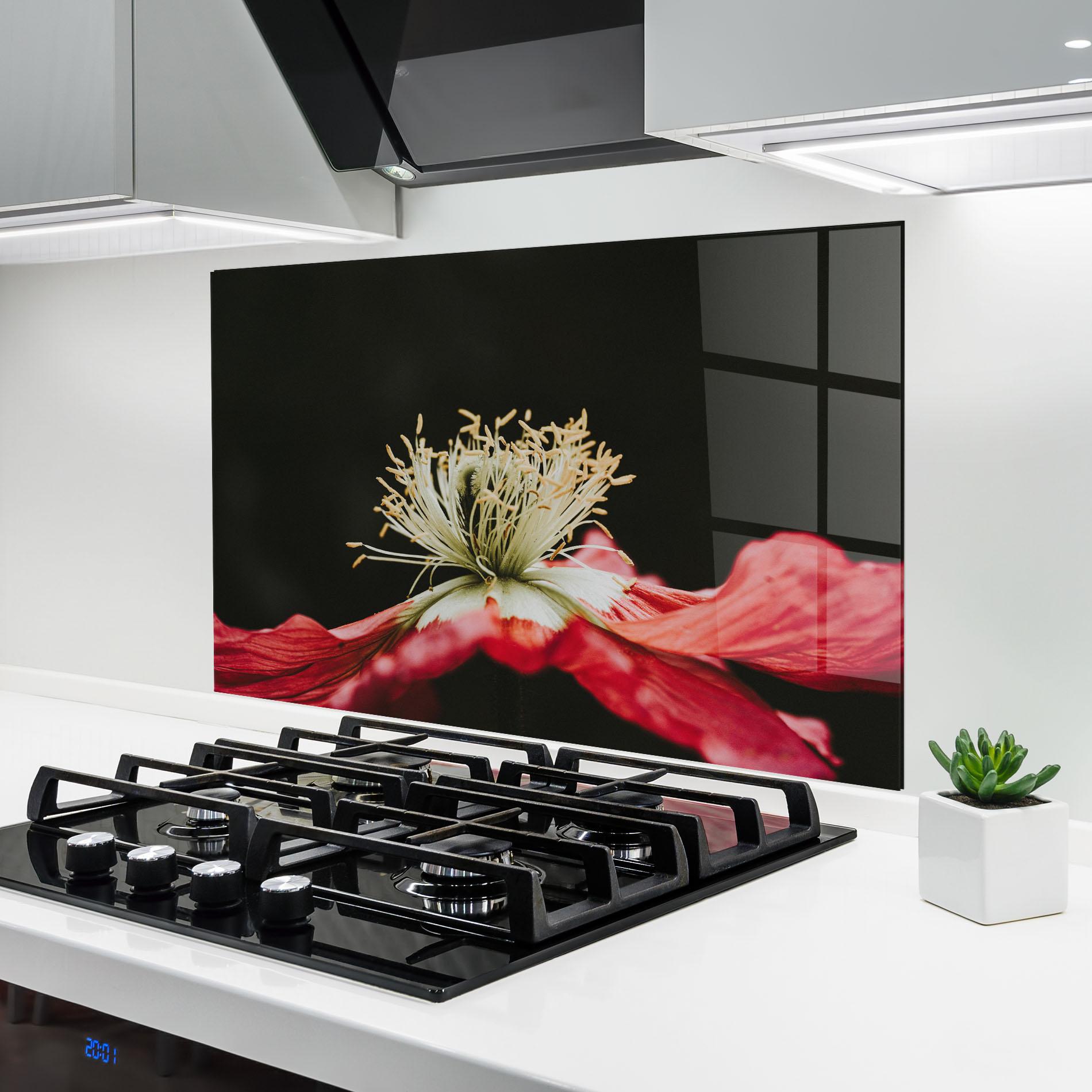 Küchenrückwand Glas Open Poppy Close Up mockup 6