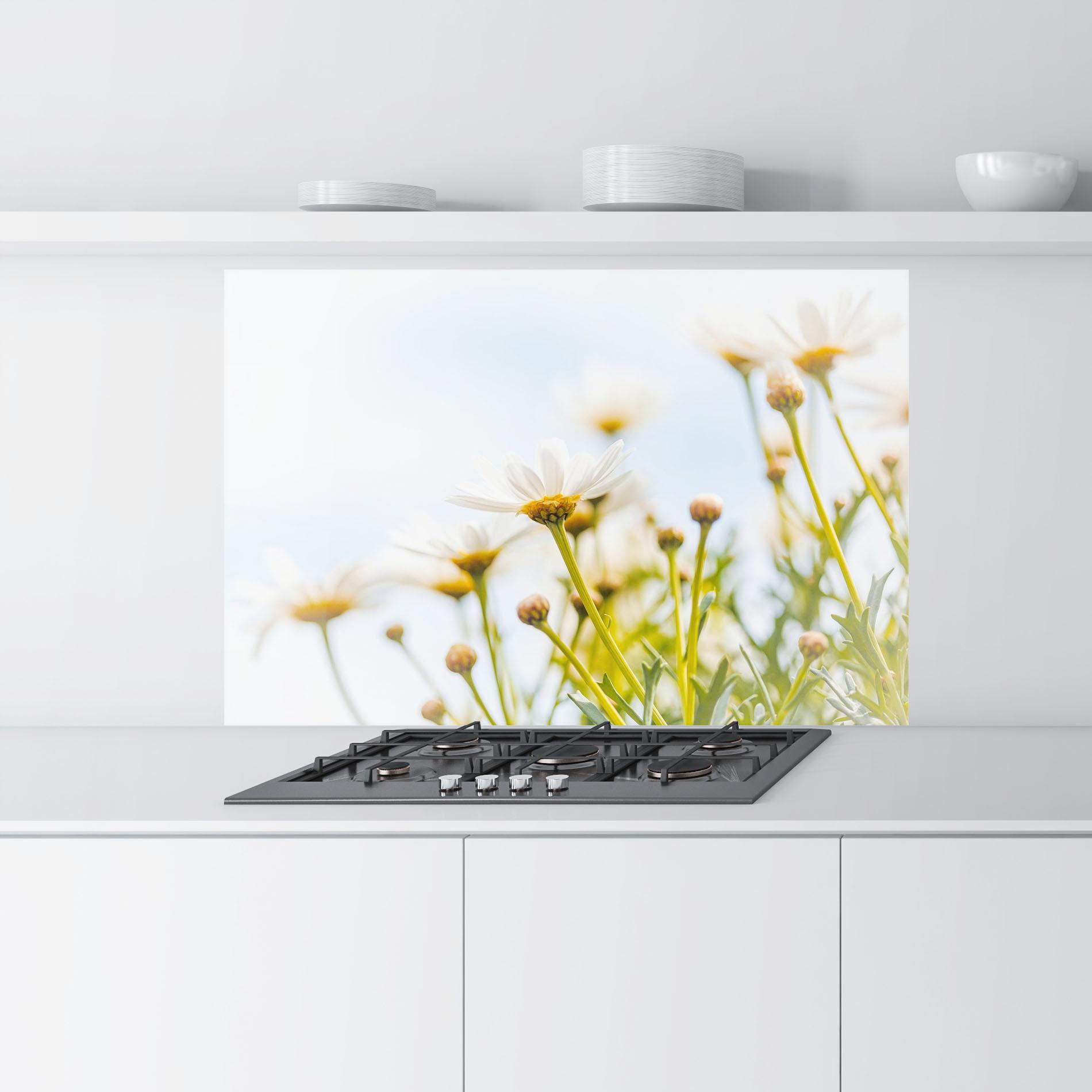 Küchenrückwand Glas Dreamy Daisy mockup 9