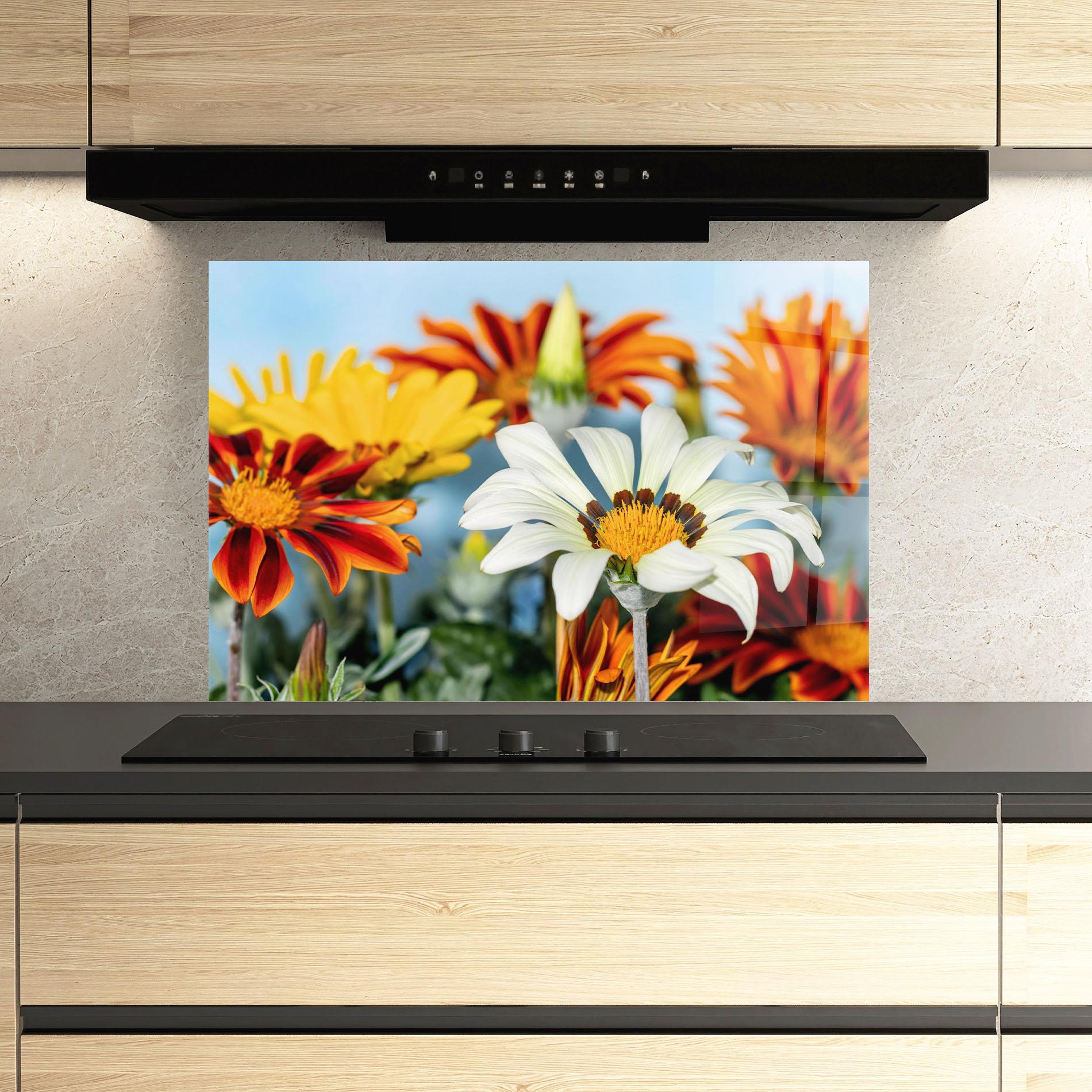 Küchenrückwand Glas Color Mix Daisy mockup 3