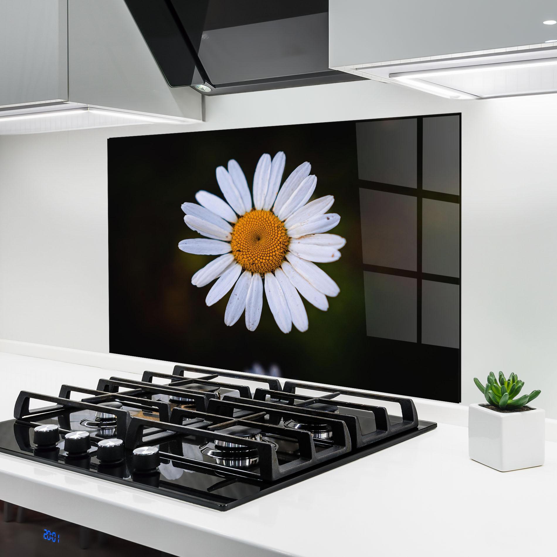 Küchenrückwand Glas Big Yellow Center Daisy mockup 6