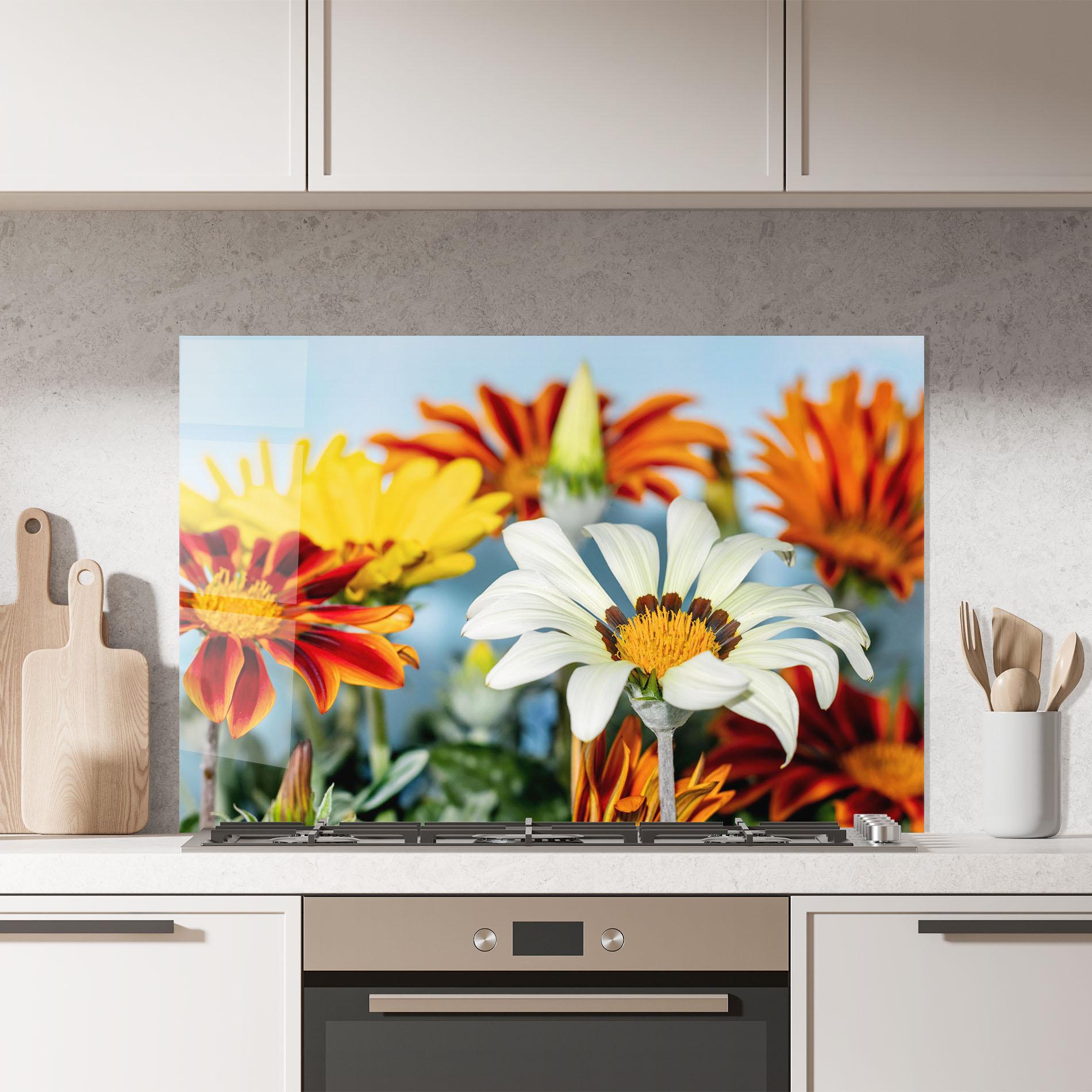 Küchenrückwand Glas Color Mix Daisy mockup 7