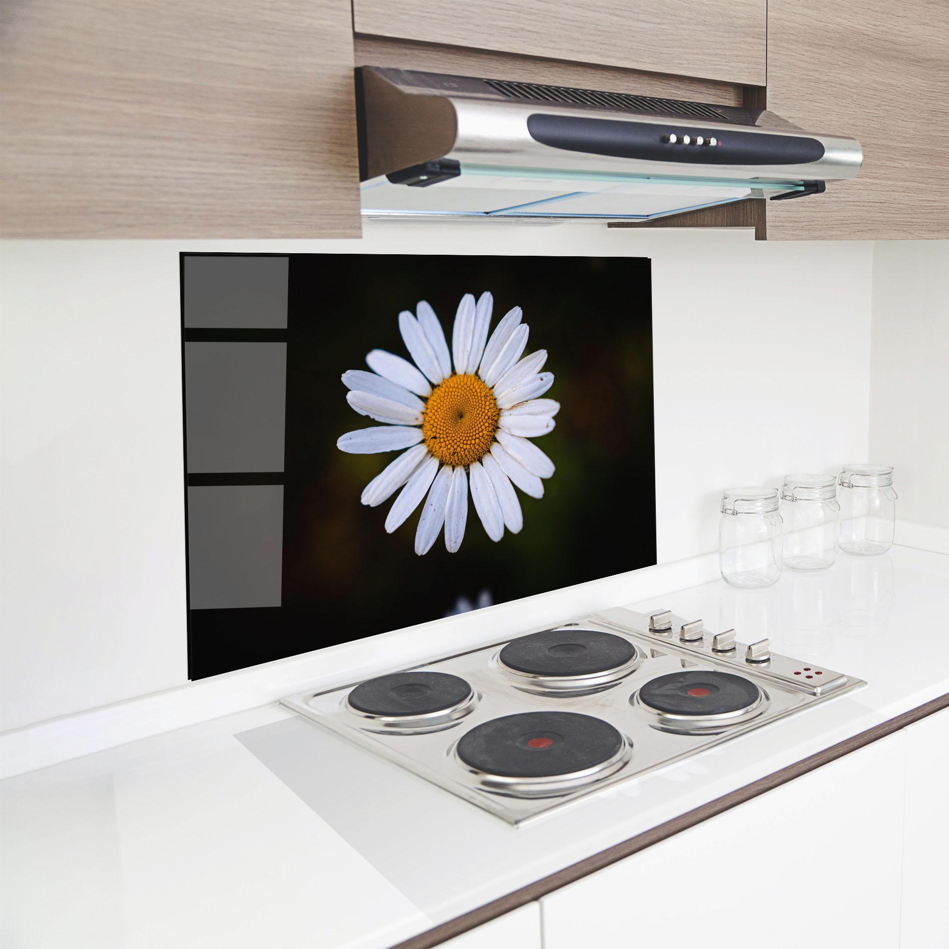 Küchenrückwand Glas Big Yellow Center Daisy mockup 8