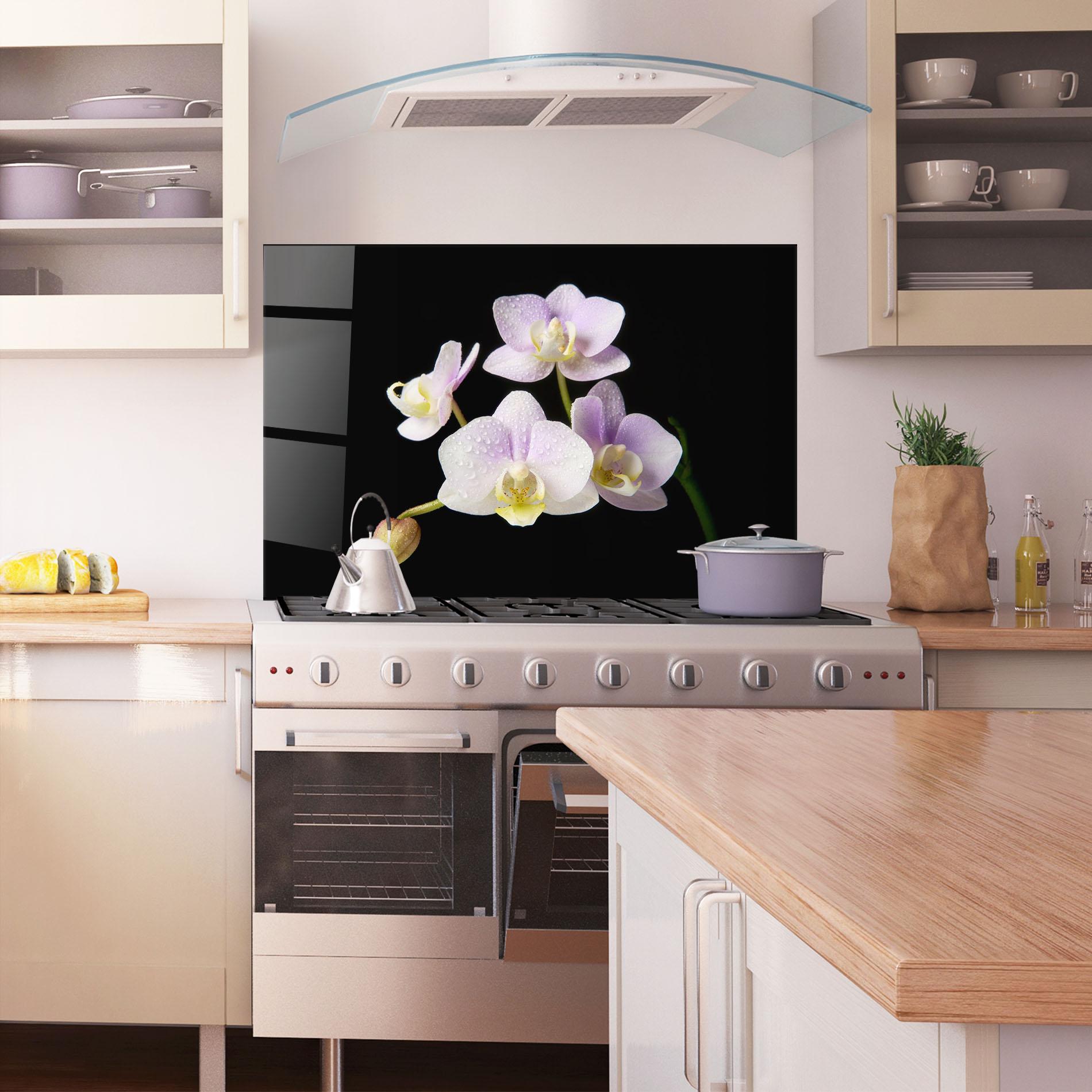 Küchenrückwand Glas Light Purple Orchid On Black mockup 1