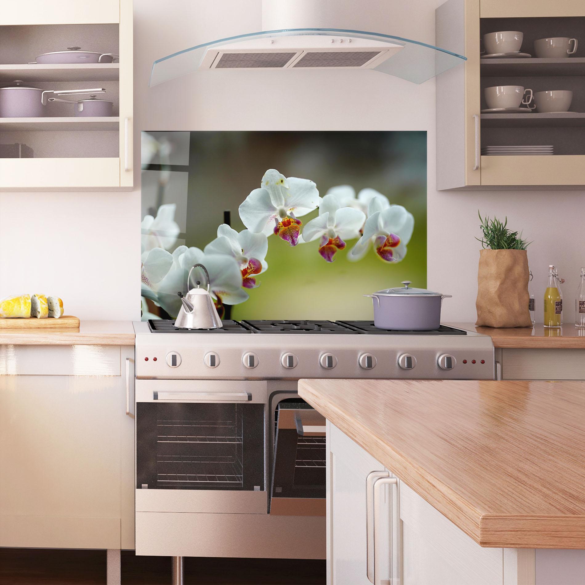 Küchenrückwand Glas Pretty Orchid In Nature mockup 1