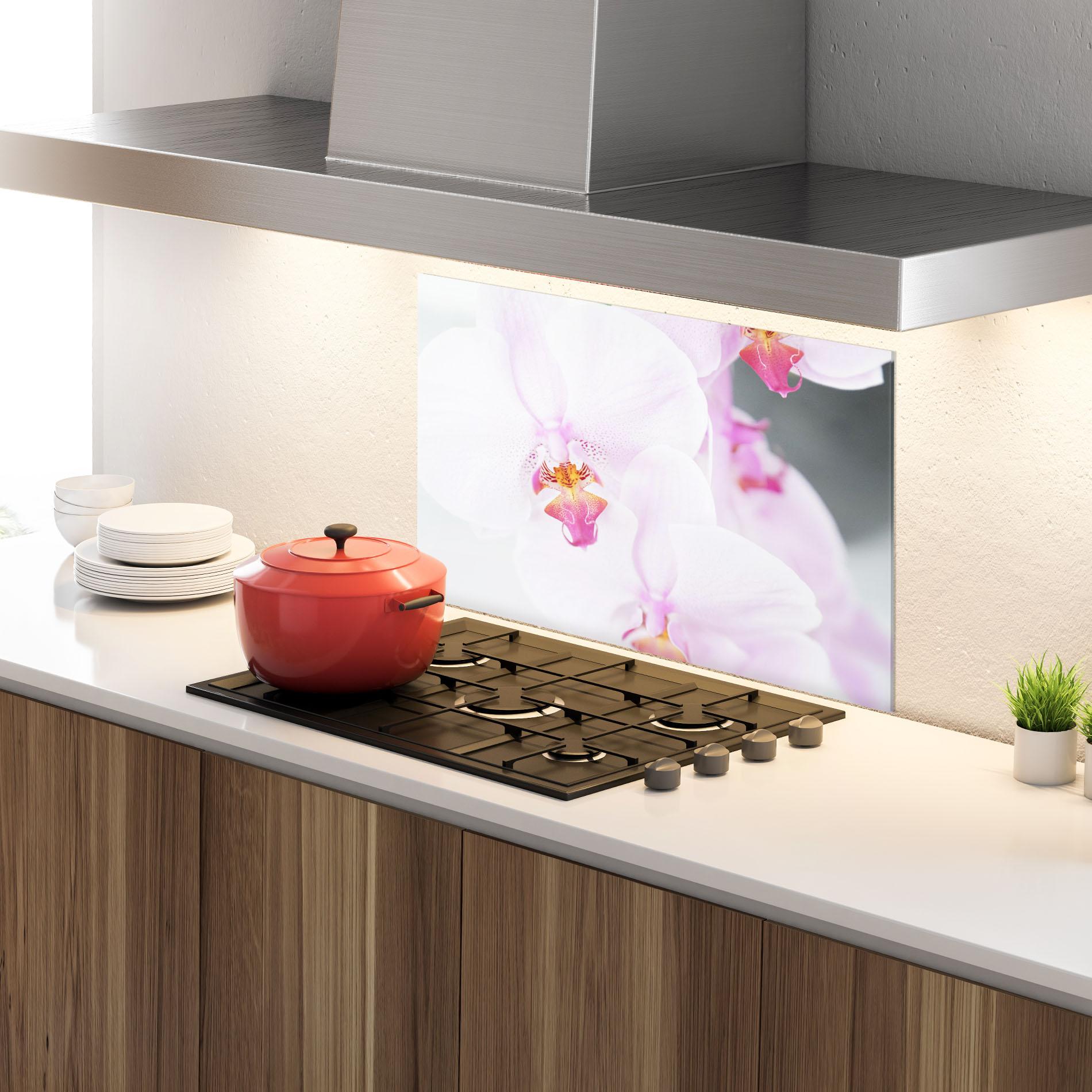 Küchenrückwand Glas Light Purple Orchid mockup 4
