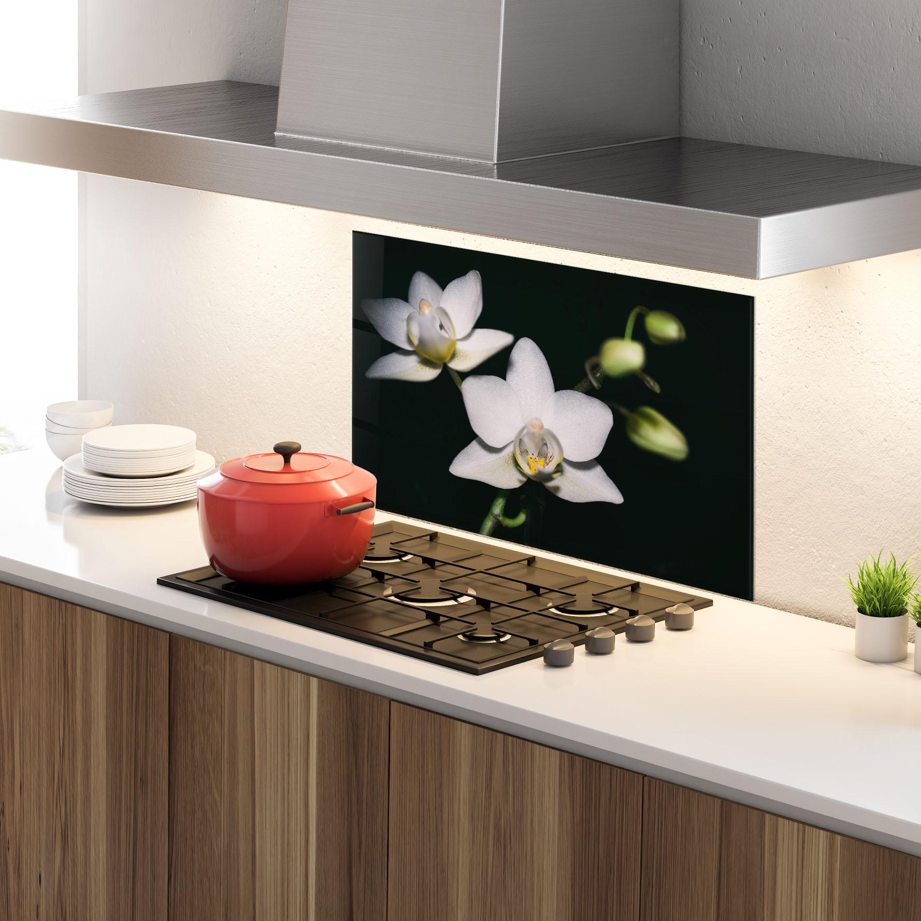 Küchenrückwand Glas Orchids On Black mockup 4