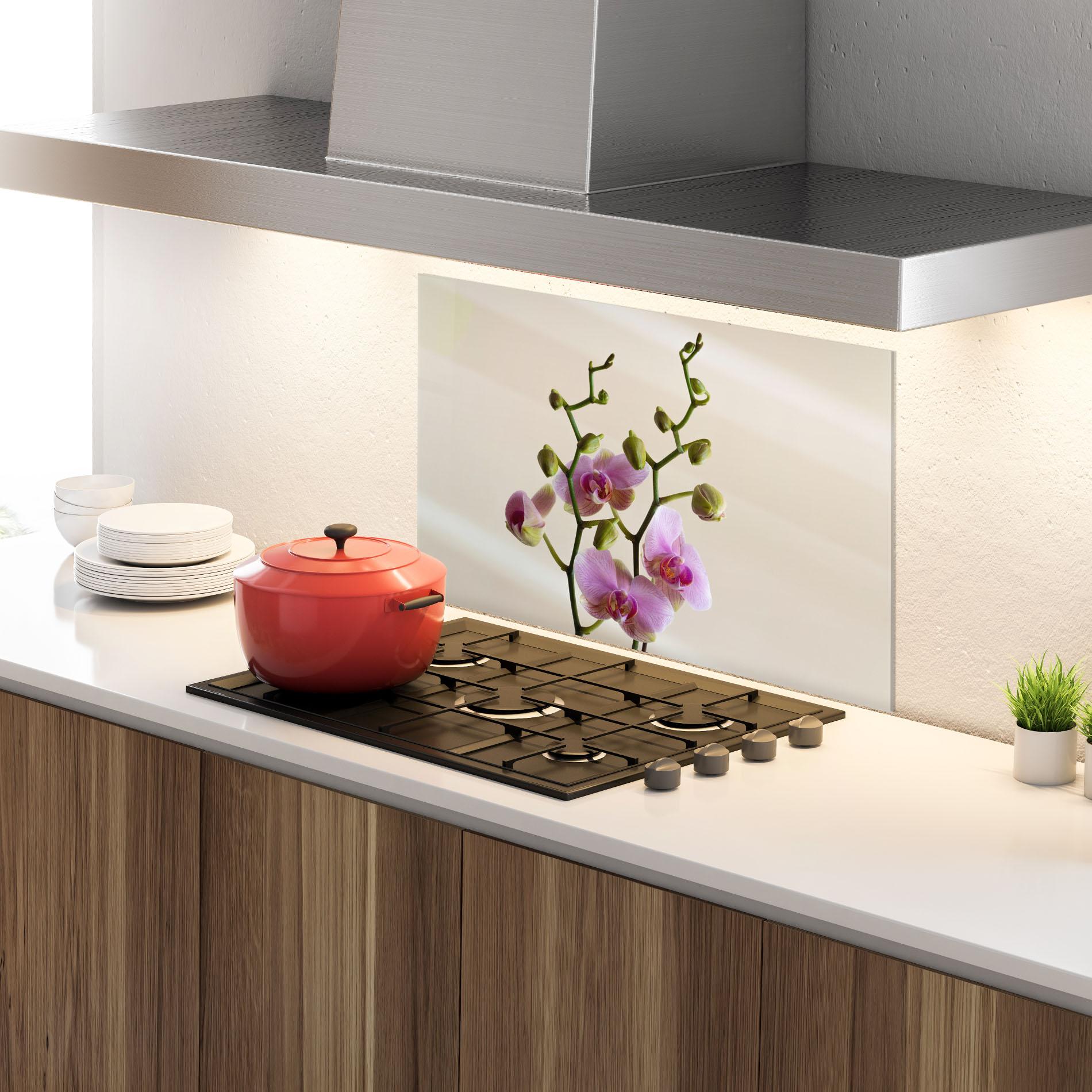 Küchenrückwand Glas Purple Orchid On Cream mockup 4