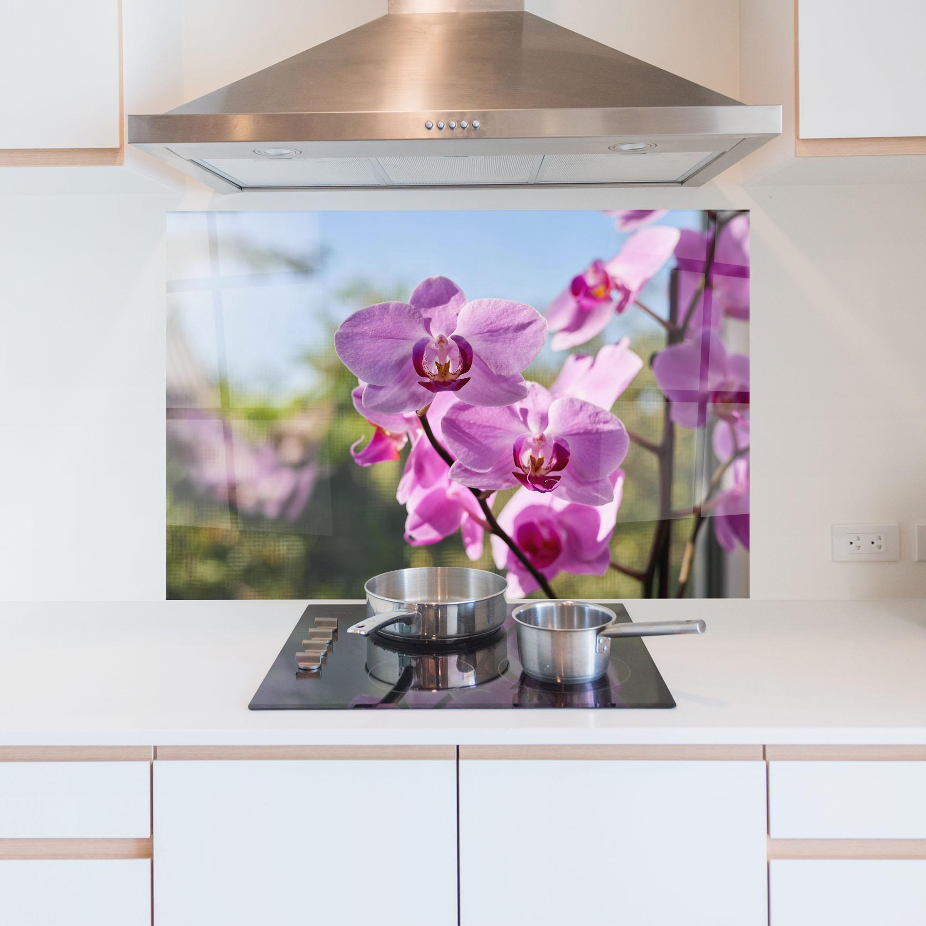 Küchenrückwand Glas Orchids In The Garden mockup 5