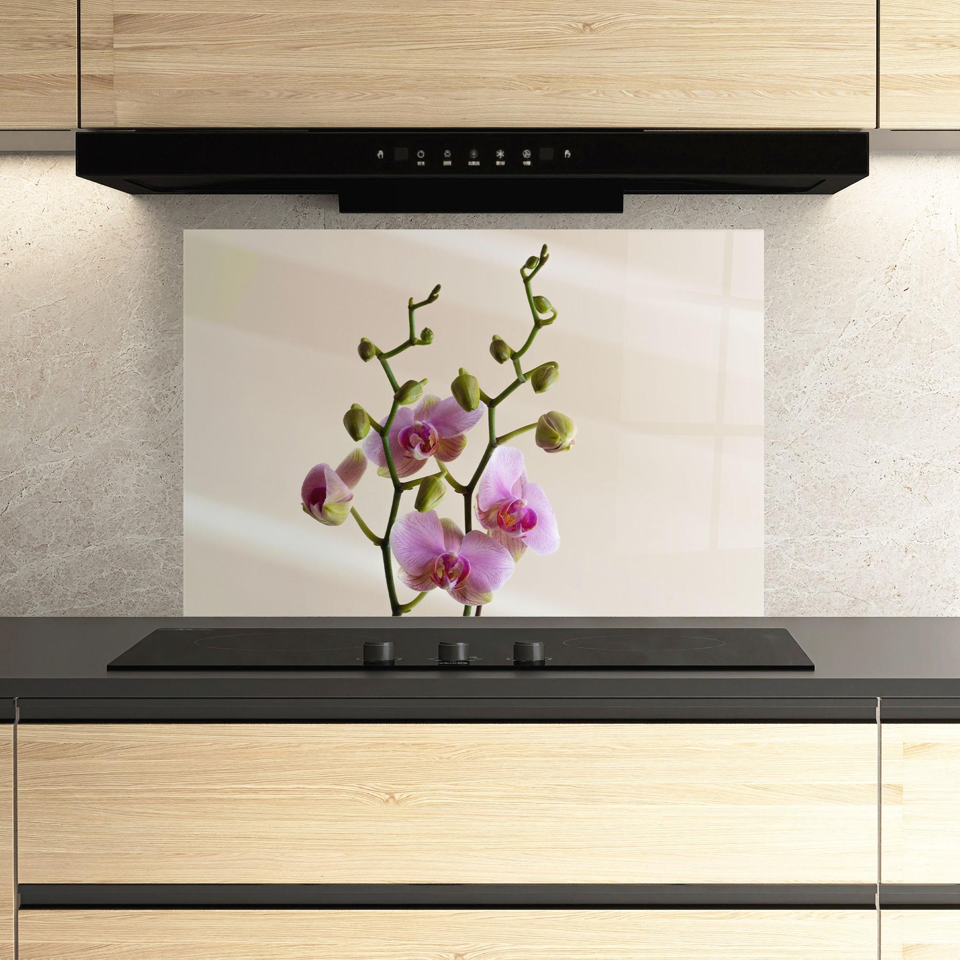 Küchenrückwand Glas Purple Orchid On Cream mockup 3