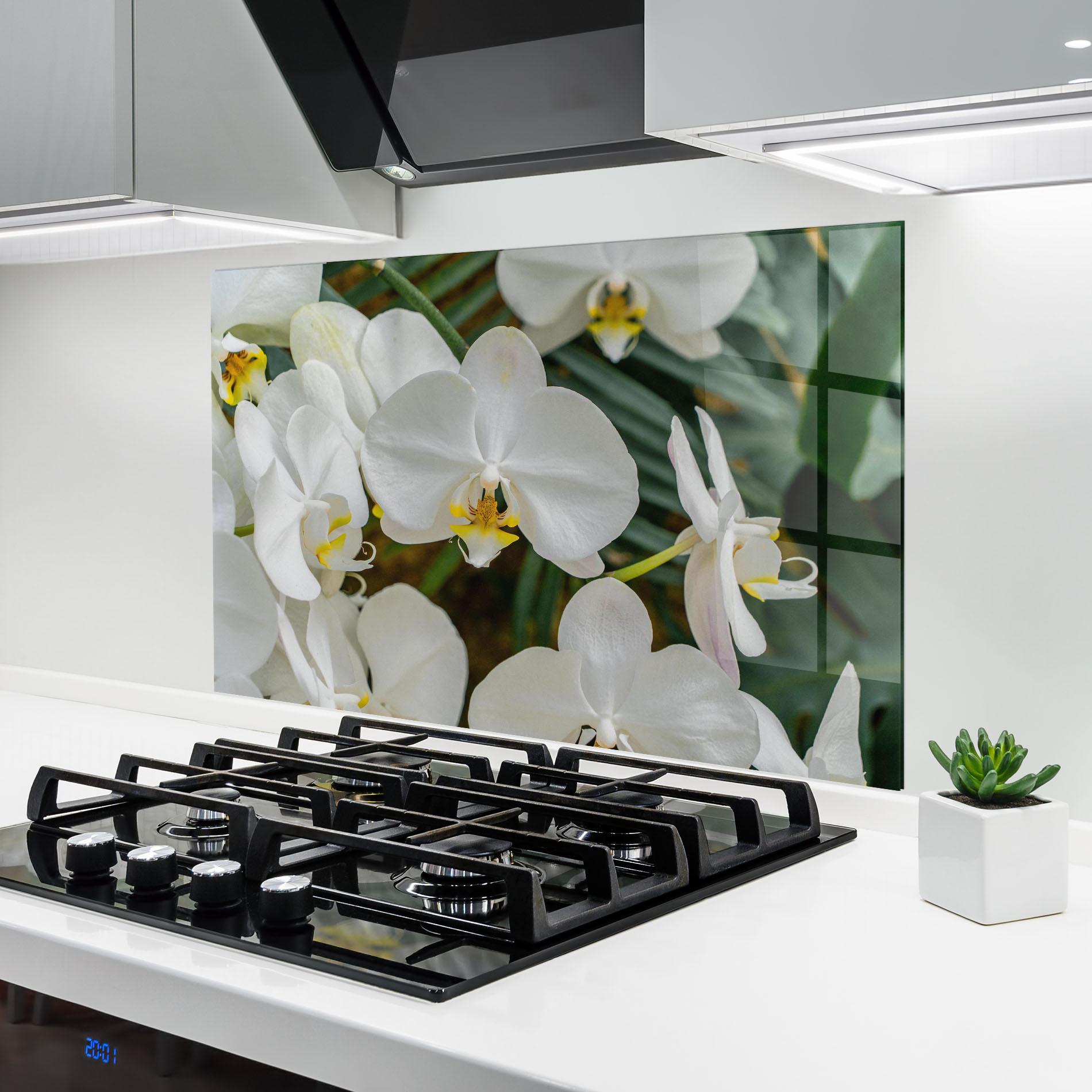 Küchenrückwand Glas Orchids In Nature mockup 6