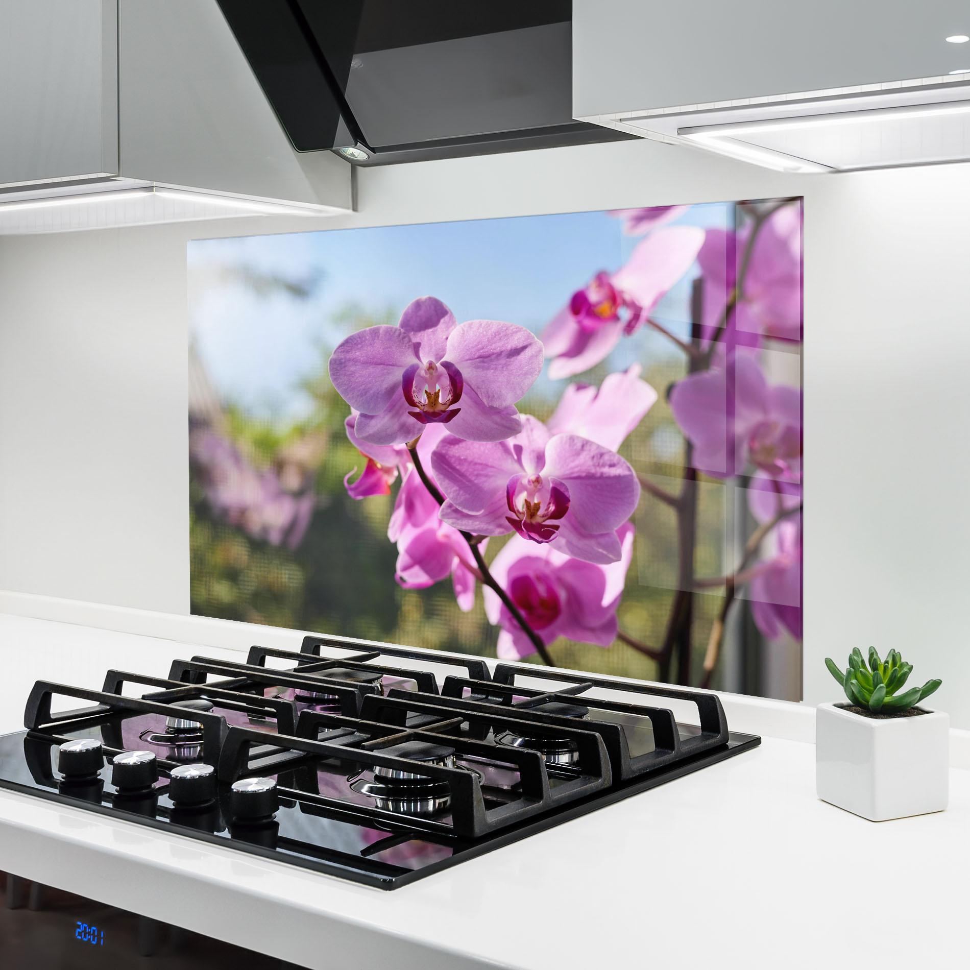 Küchenrückwand Glas Orchids In The Garden mockup 6