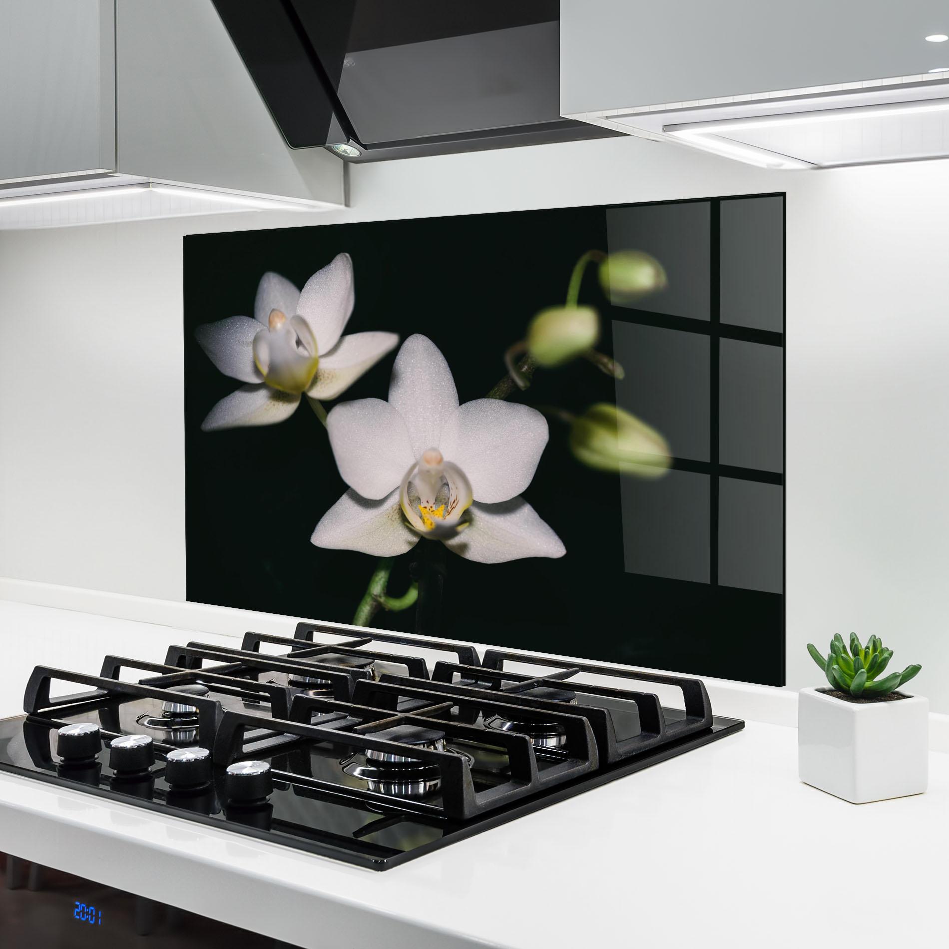 Küchenrückwand Glas Orchids On Black mockup 6