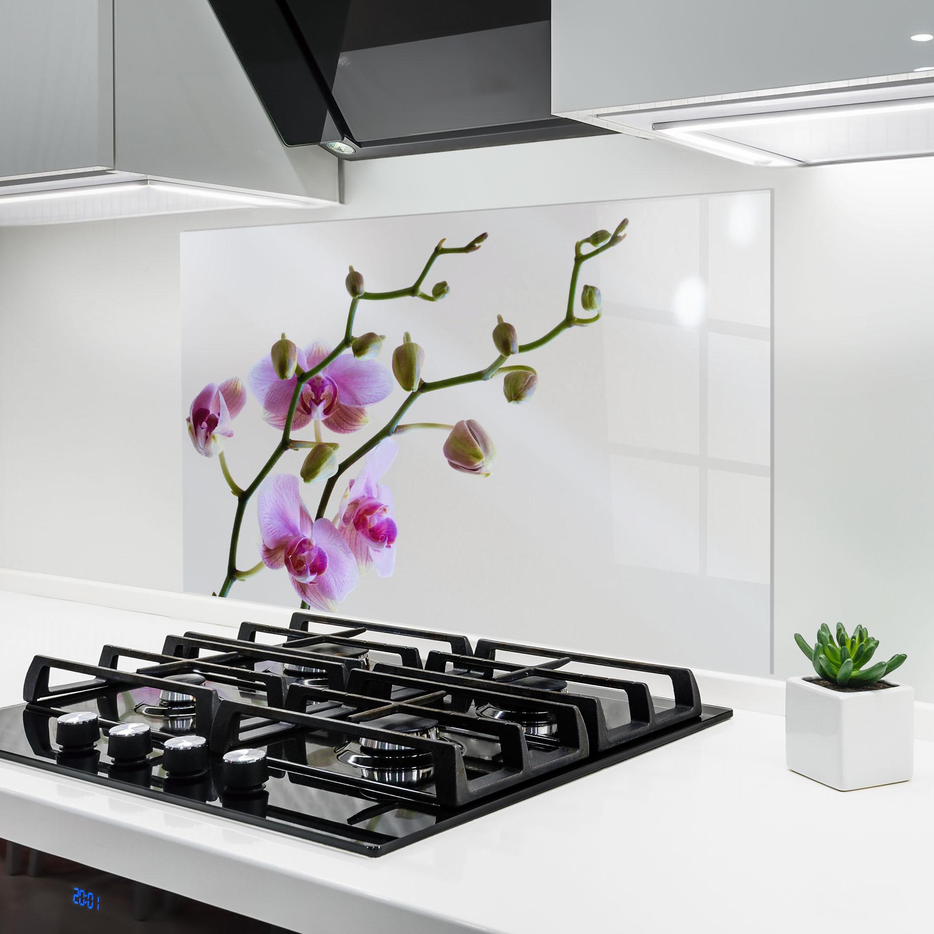 Küchenrückwand Glas Purple Orchid On Grey mockup 6