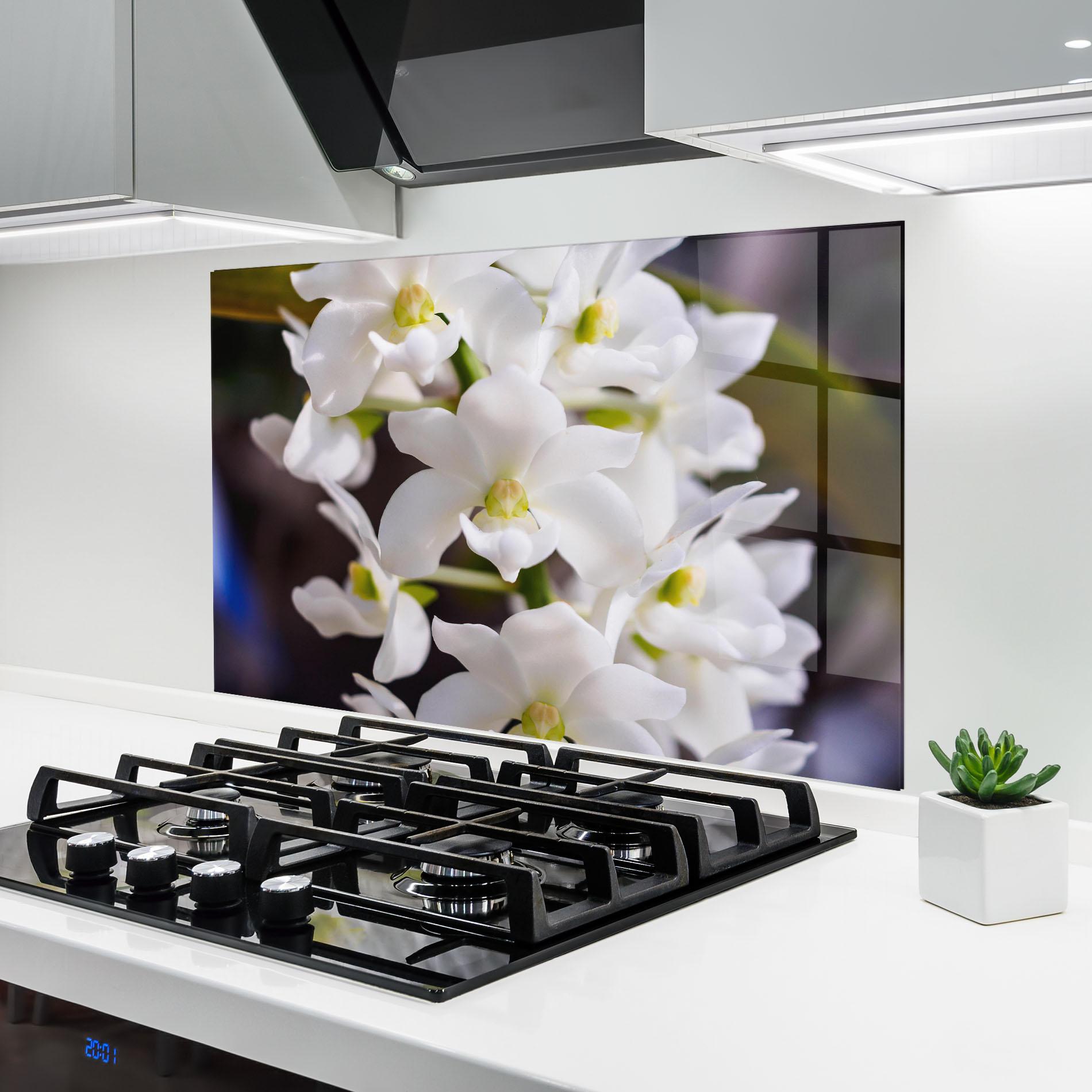 Küchenrückwand Glas Small White Orchids mockup 6