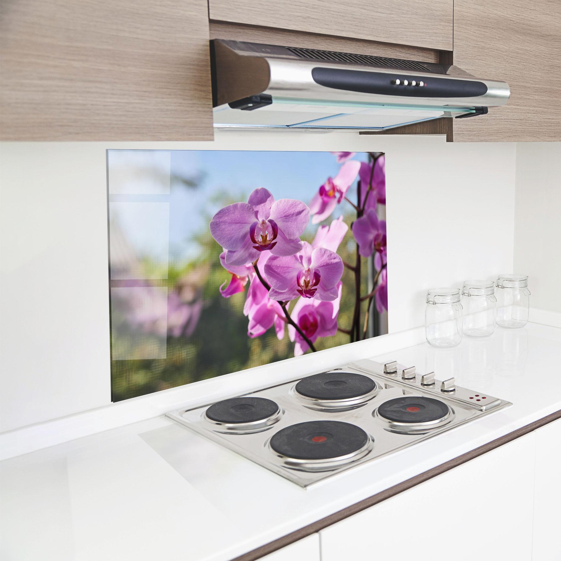 Küchenrückwand Glas Orchids In The Garden mockup 8