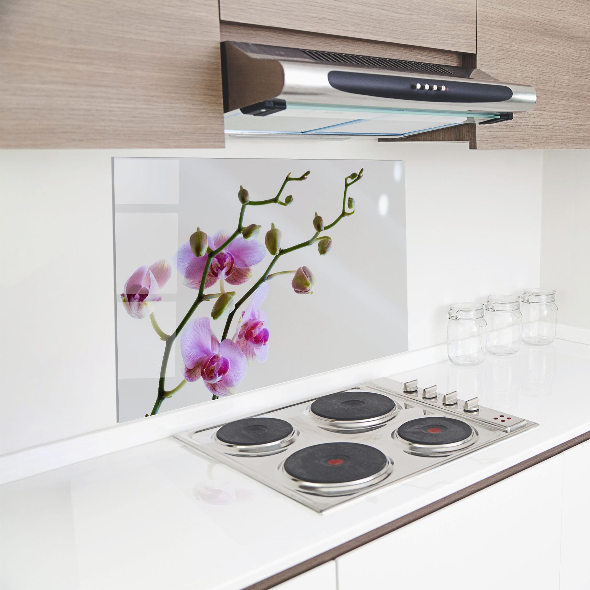 Küchenrückwand Glas Purple Orchid On Grey mockup 8