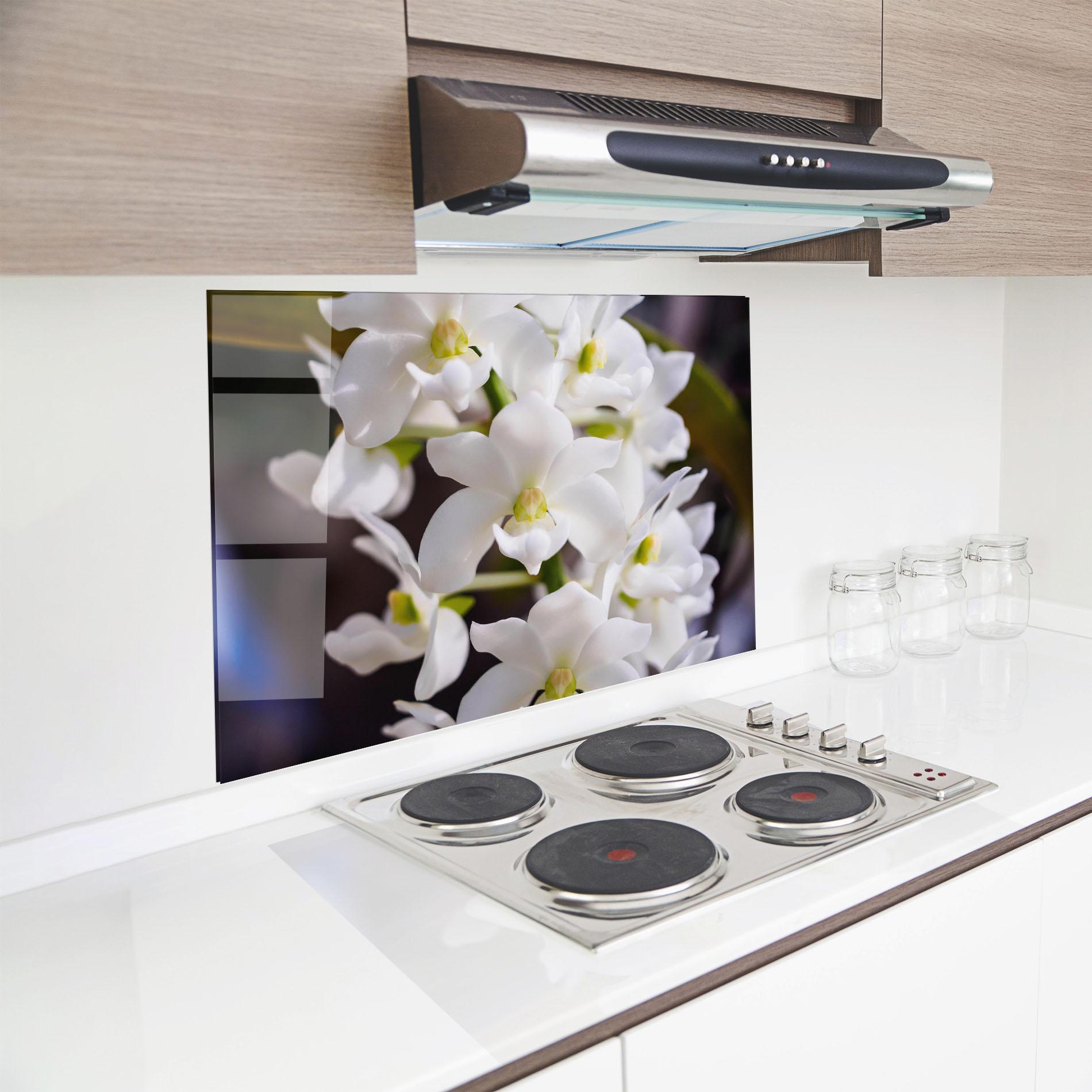 Küchenrückwand Glas Small White Orchids mockup 8