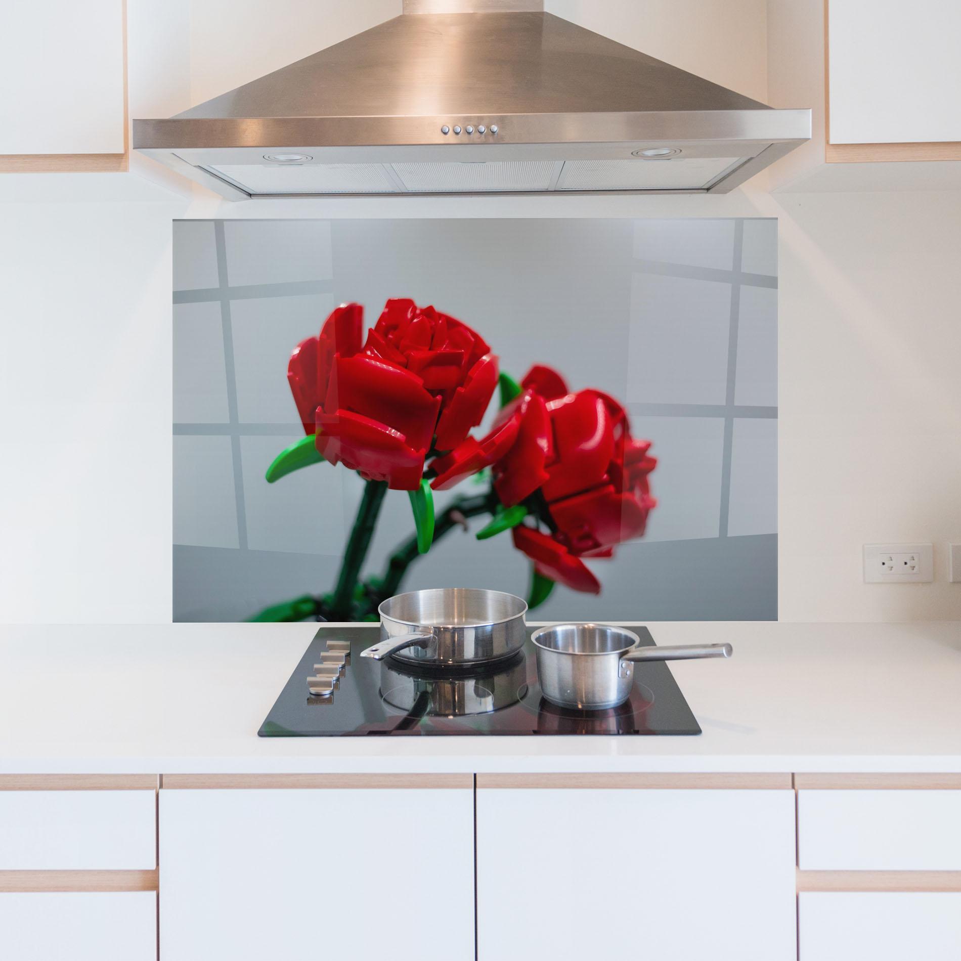 Küchenrückwand Glas Lego Red Roses mockup 5