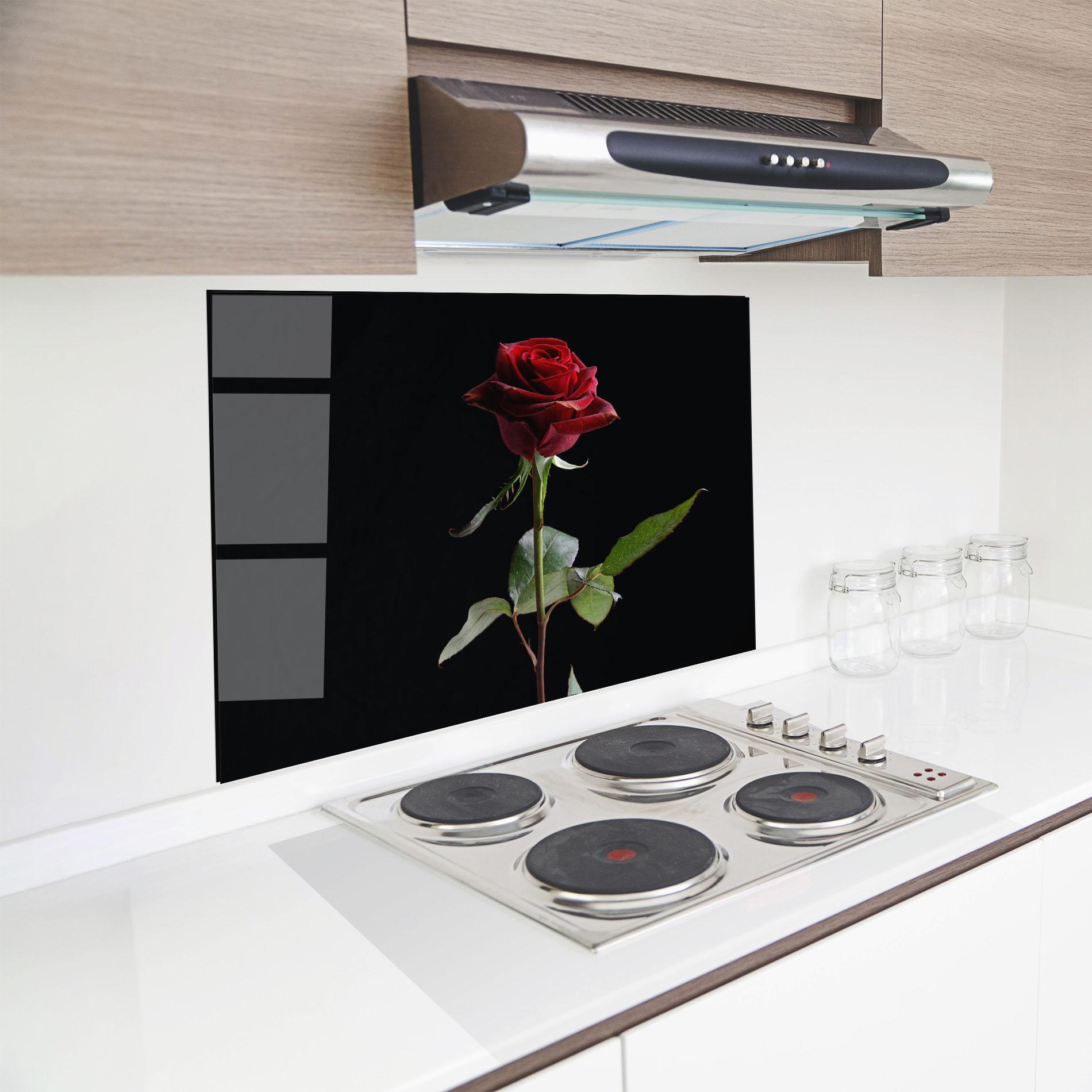 Küchenrückwand Glas Beautiful Red Rose mockup 8