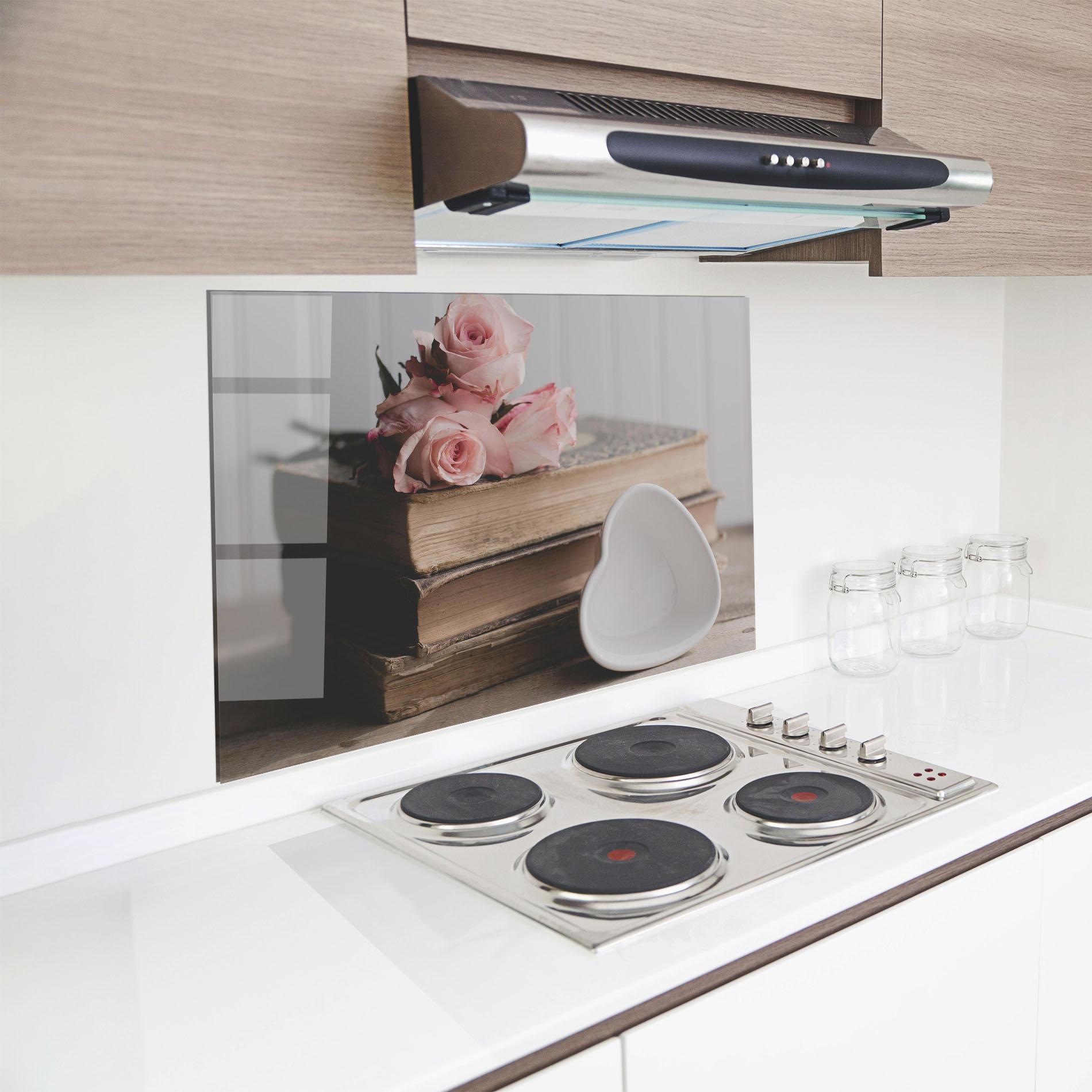 Küchenrückwand Glas Books With Roses mockup 8