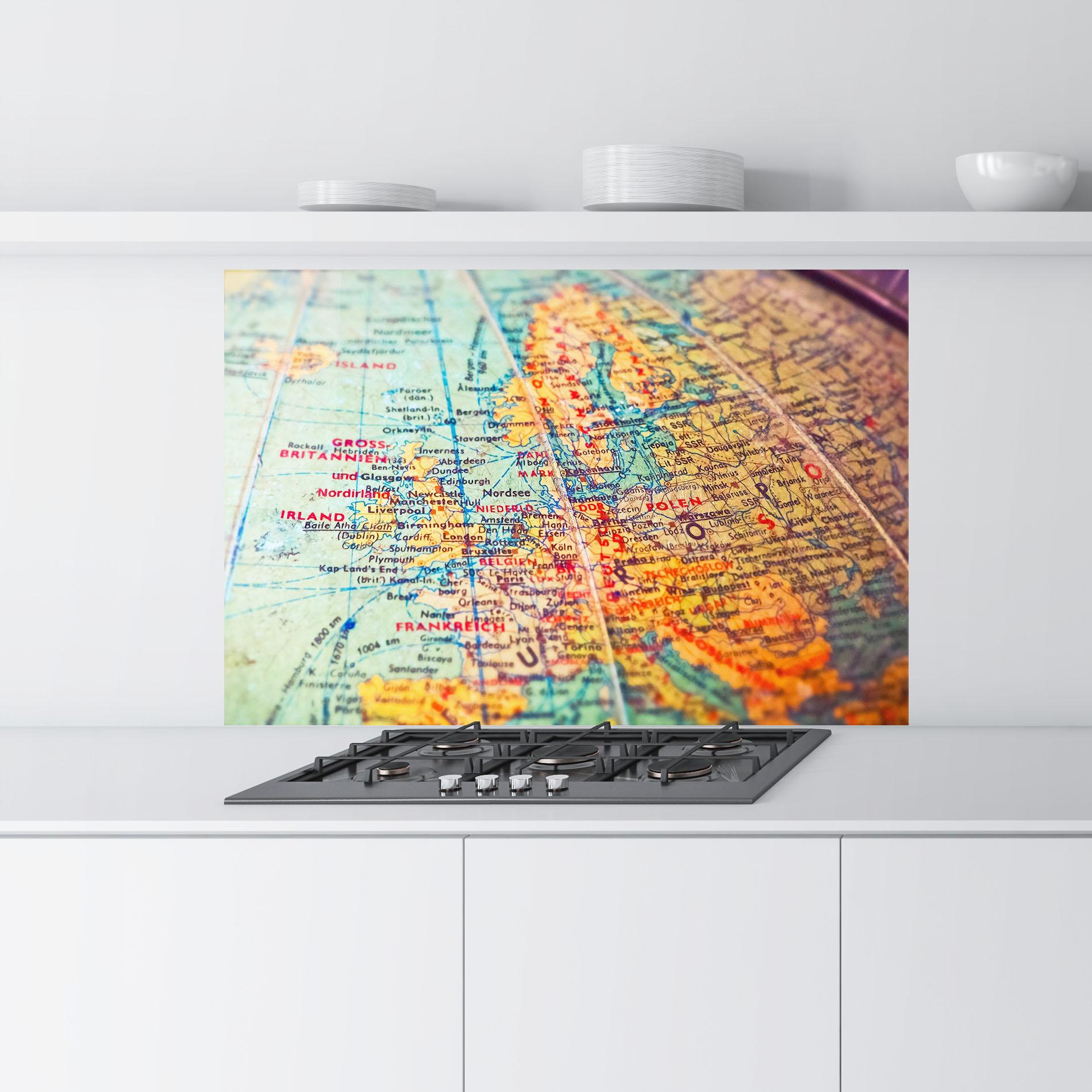 Küchenrückwand Glas Globe mockup 9