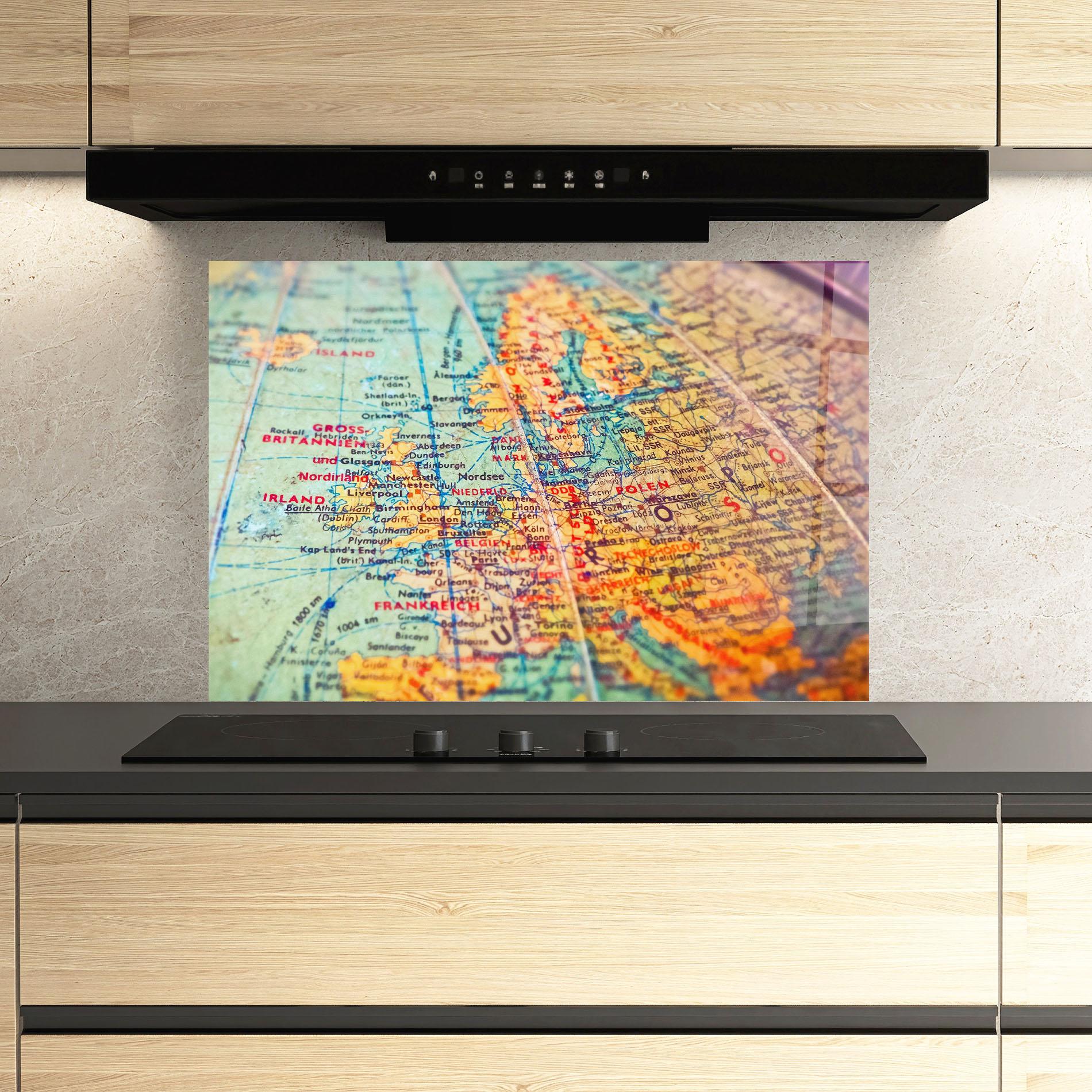Küchenrückwand Glas Globe mockup 3