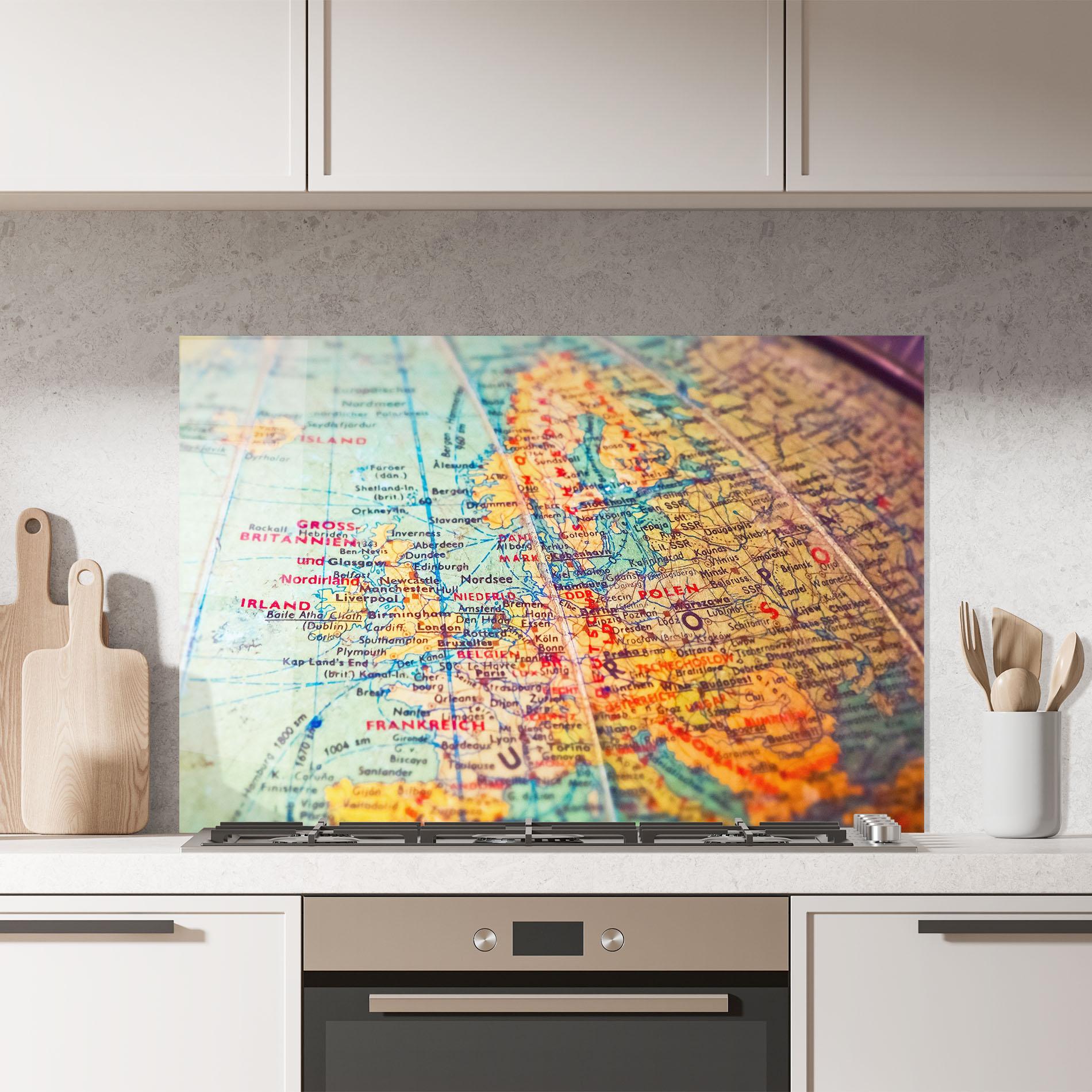 Küchenrückwand Glas Globe mockup 7