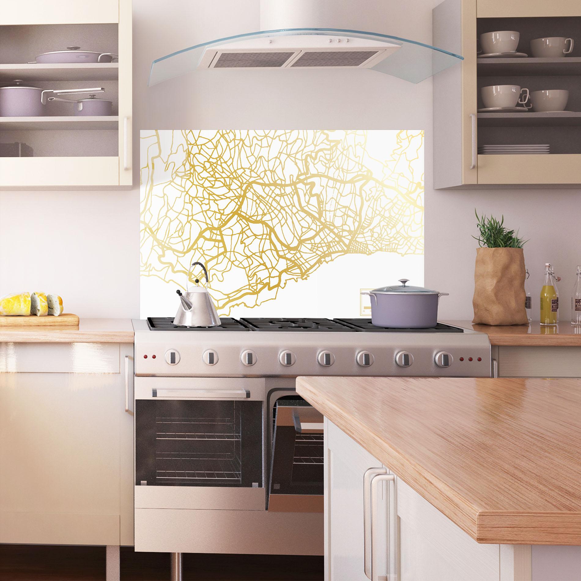 Küchenrückwand Glas Funchal Gold Map mockup 1
