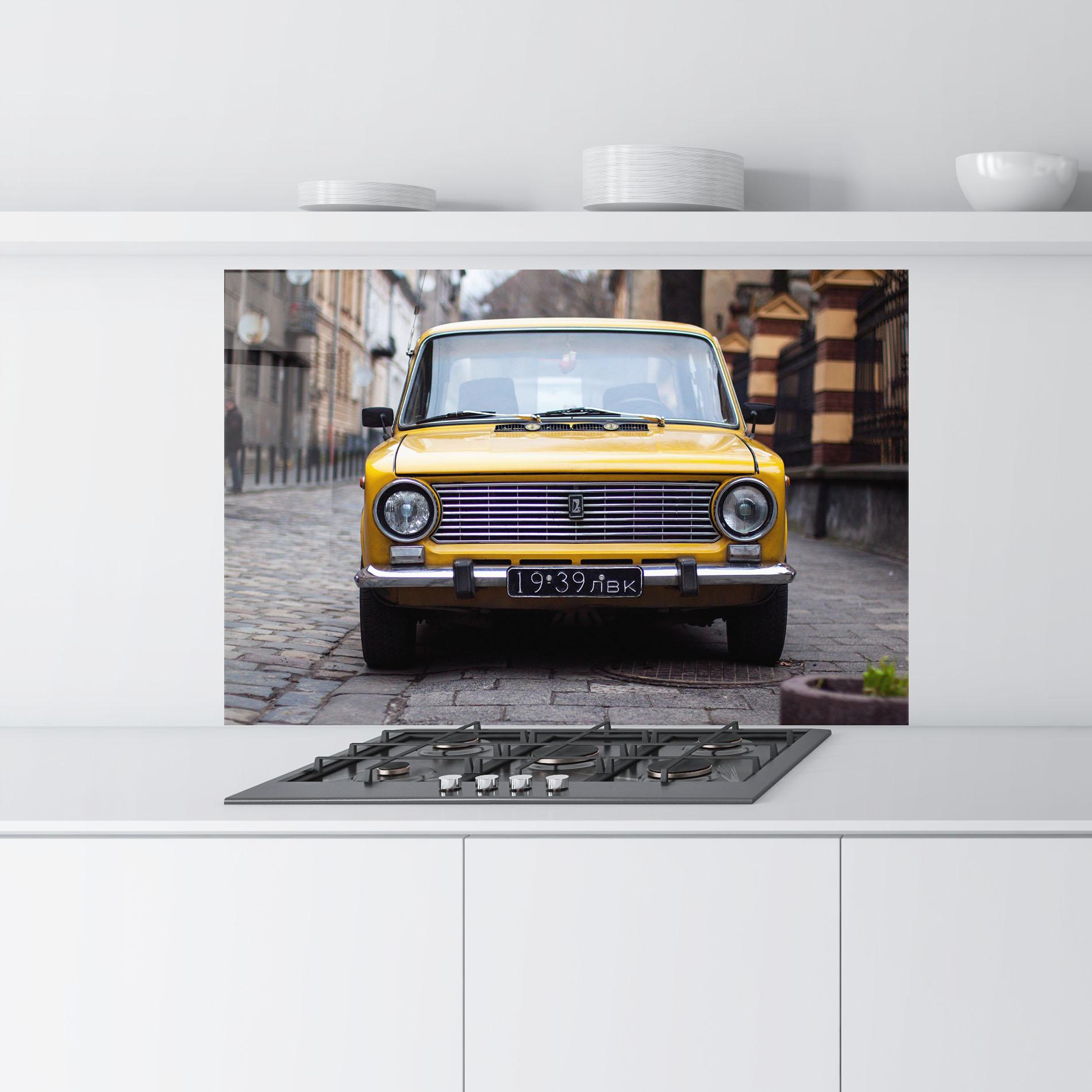 Küchenrückwand Glas Old Yellow Car mockup 9