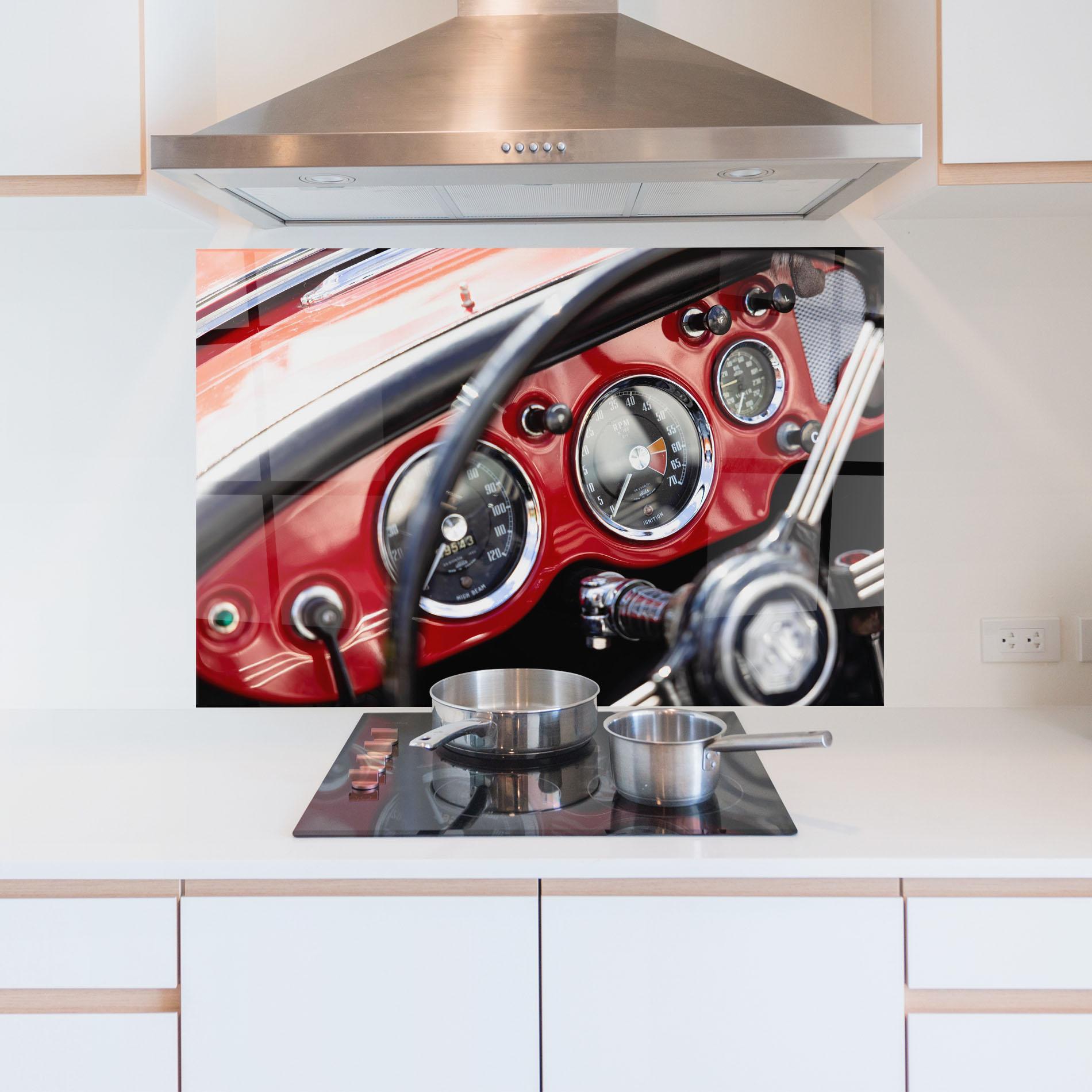 Küchenrückwand Glas Classic Black Wheel mockup 5