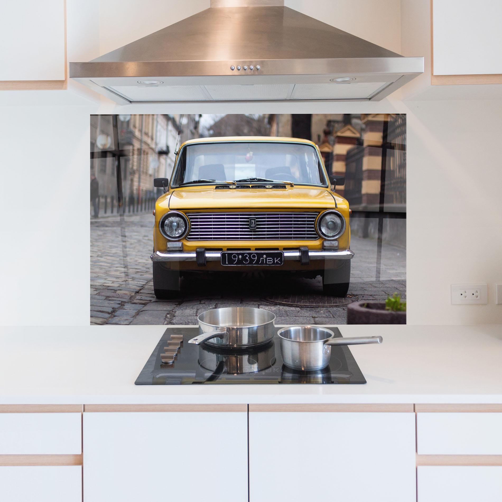 Küchenrückwand Glas Old Yellow Car mockup 5