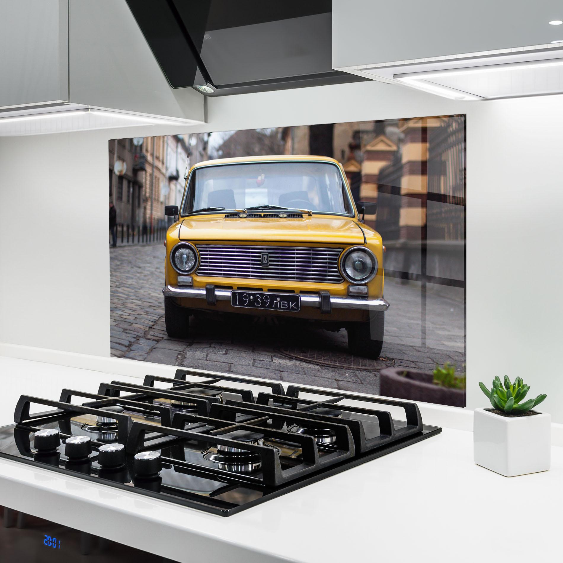 Küchenrückwand Glas Old Yellow Car mockup 6