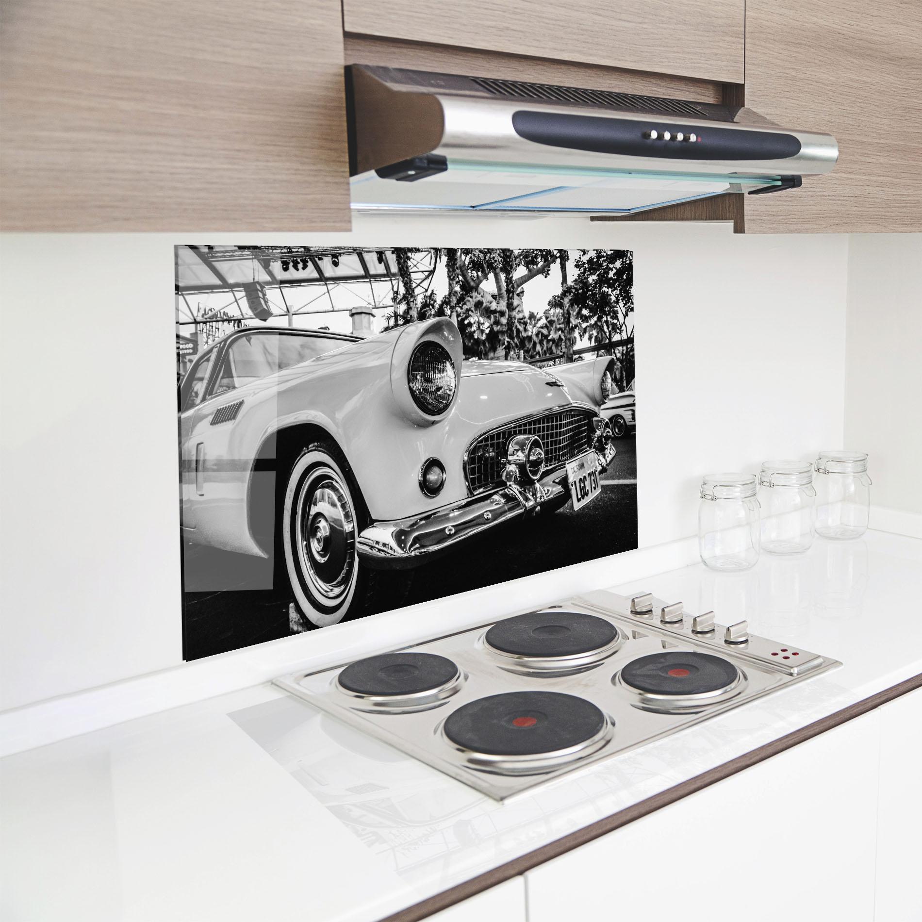 Küchenrückwand Glas Classic Car mockup 8