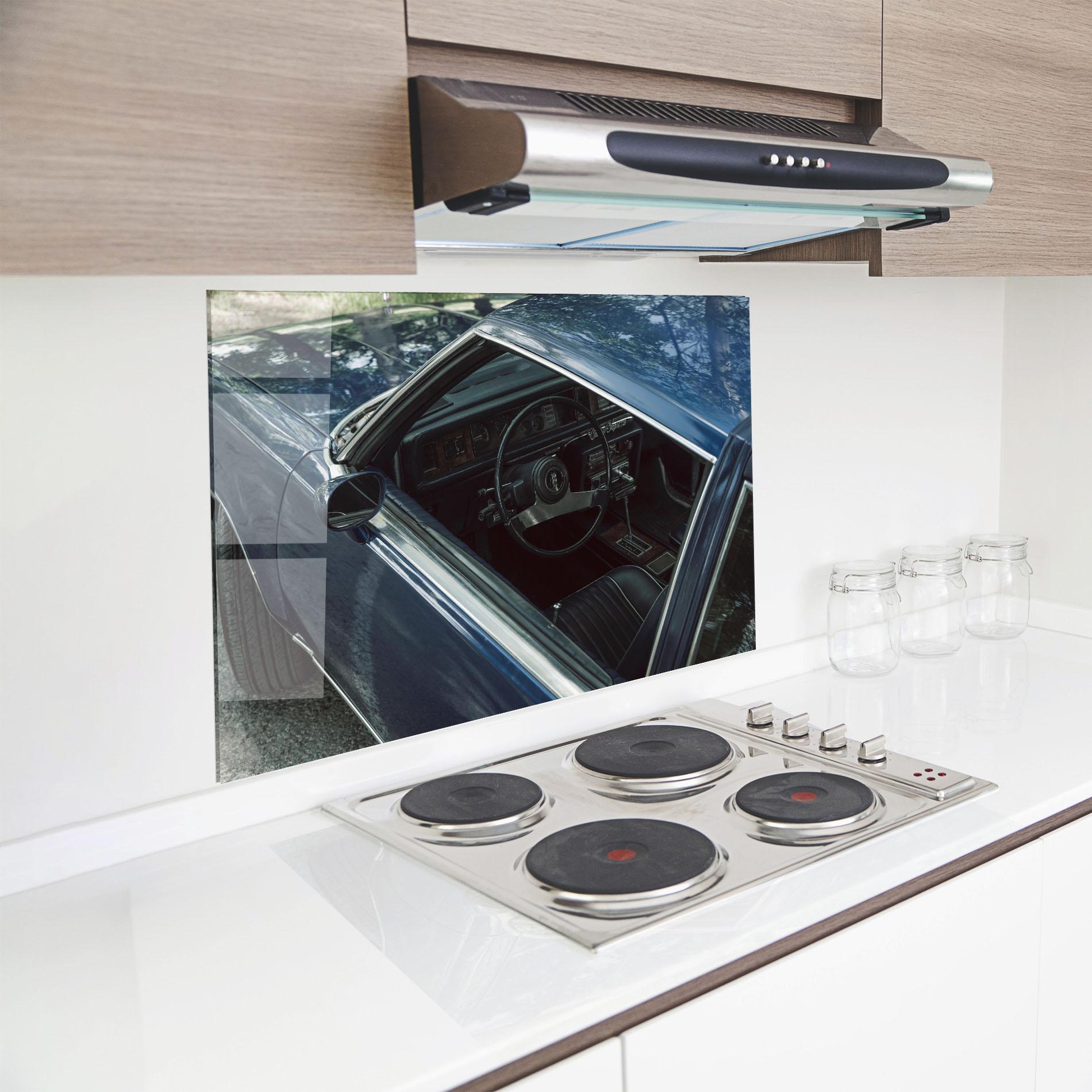 Küchenrückwand Glas Old Blue Car mockup 8