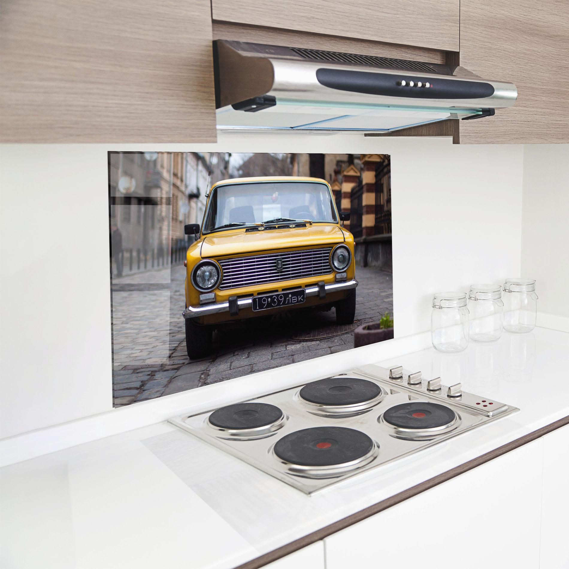 Küchenrückwand Glas Old Yellow Car mockup 8
