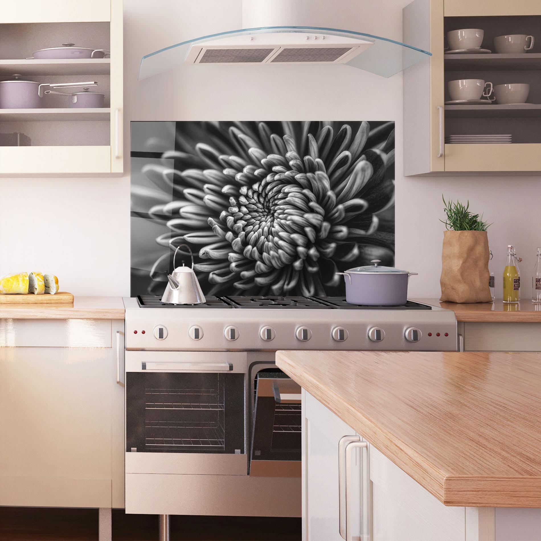 Küchenrückwand Glas Grey Flower mockup 1