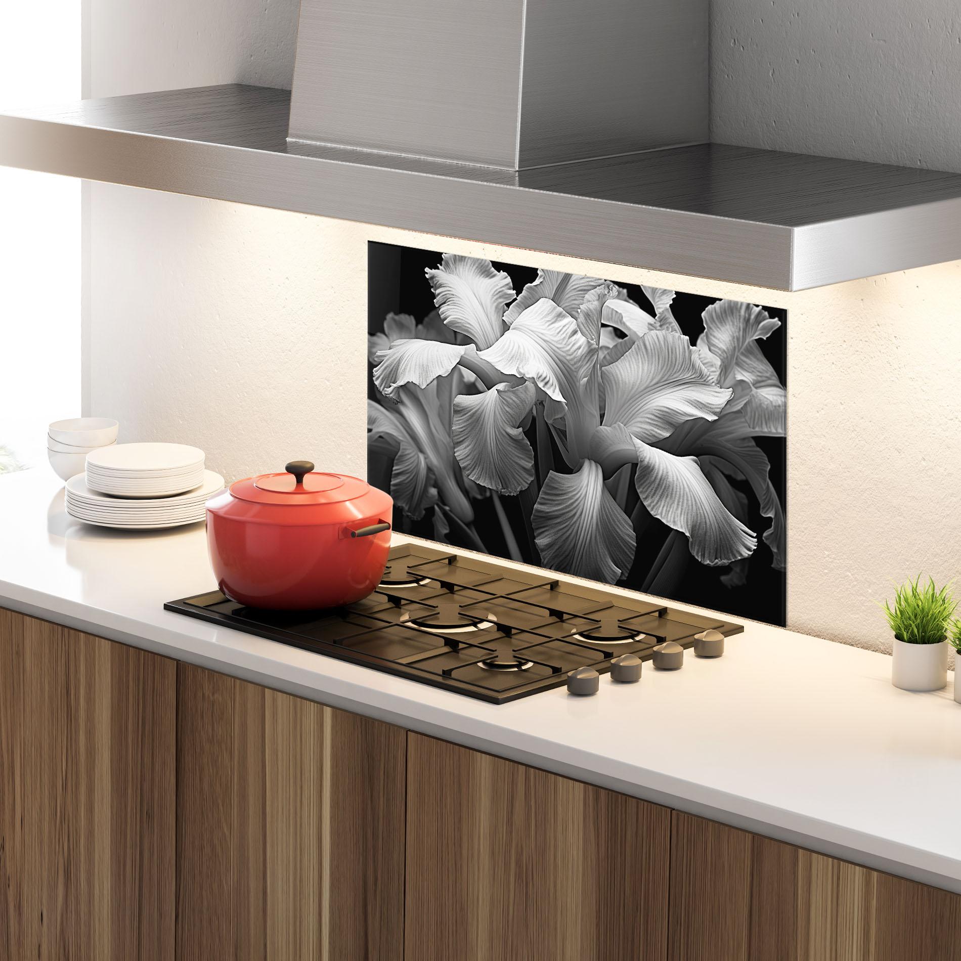 Küchenrückwand Glas Grey On Black Iris mockup 4