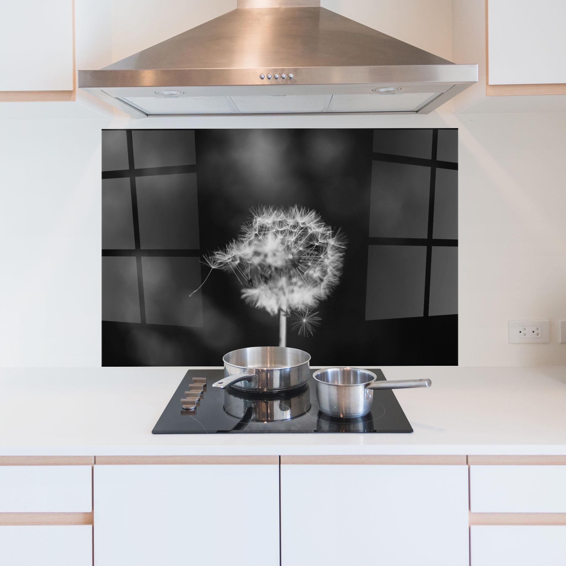 Küchenrückwand Glas Grey Dandelion mockup 5