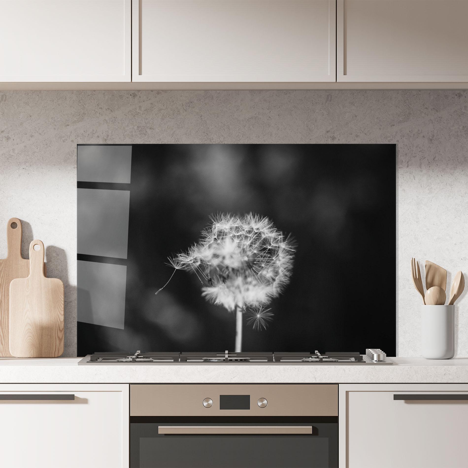 Küchenrückwand Glas Grey Dandelion mockup 7