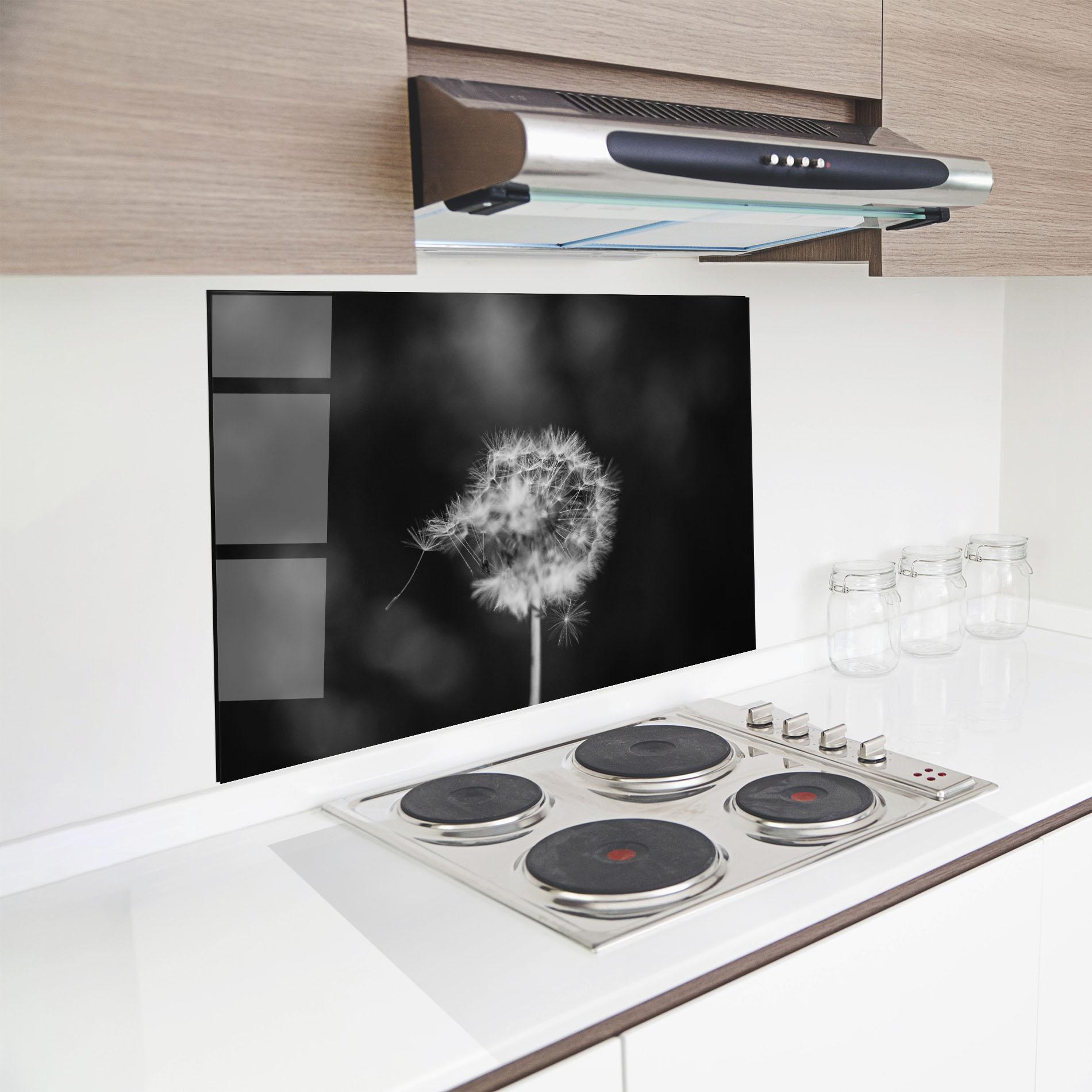 Küchenrückwand Glas Grey Dandelion mockup 8