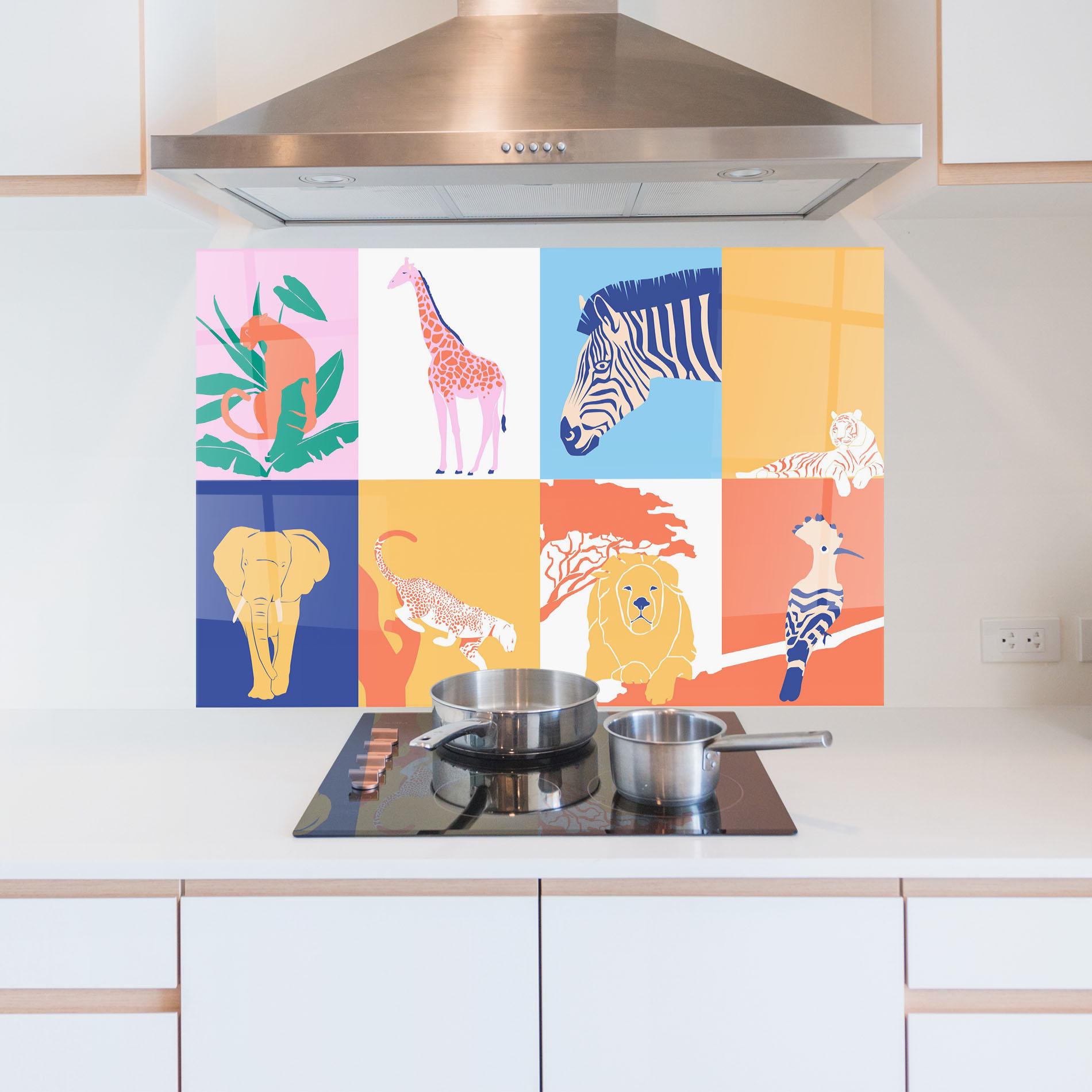 Küchenrückwand Glas Wild Life Collage mockup 5