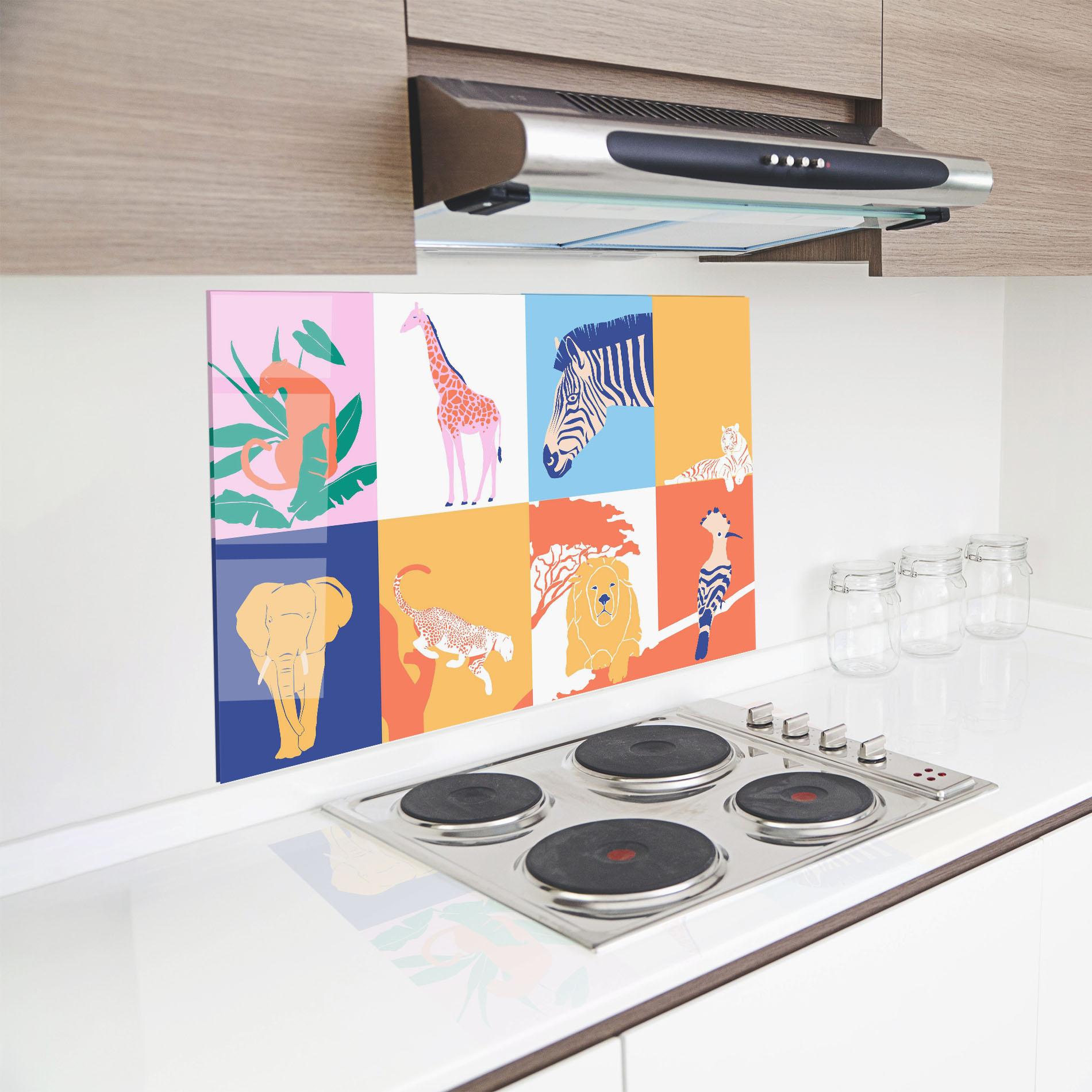 Küchenrückwand Glas Wild Life Collage mockup 8