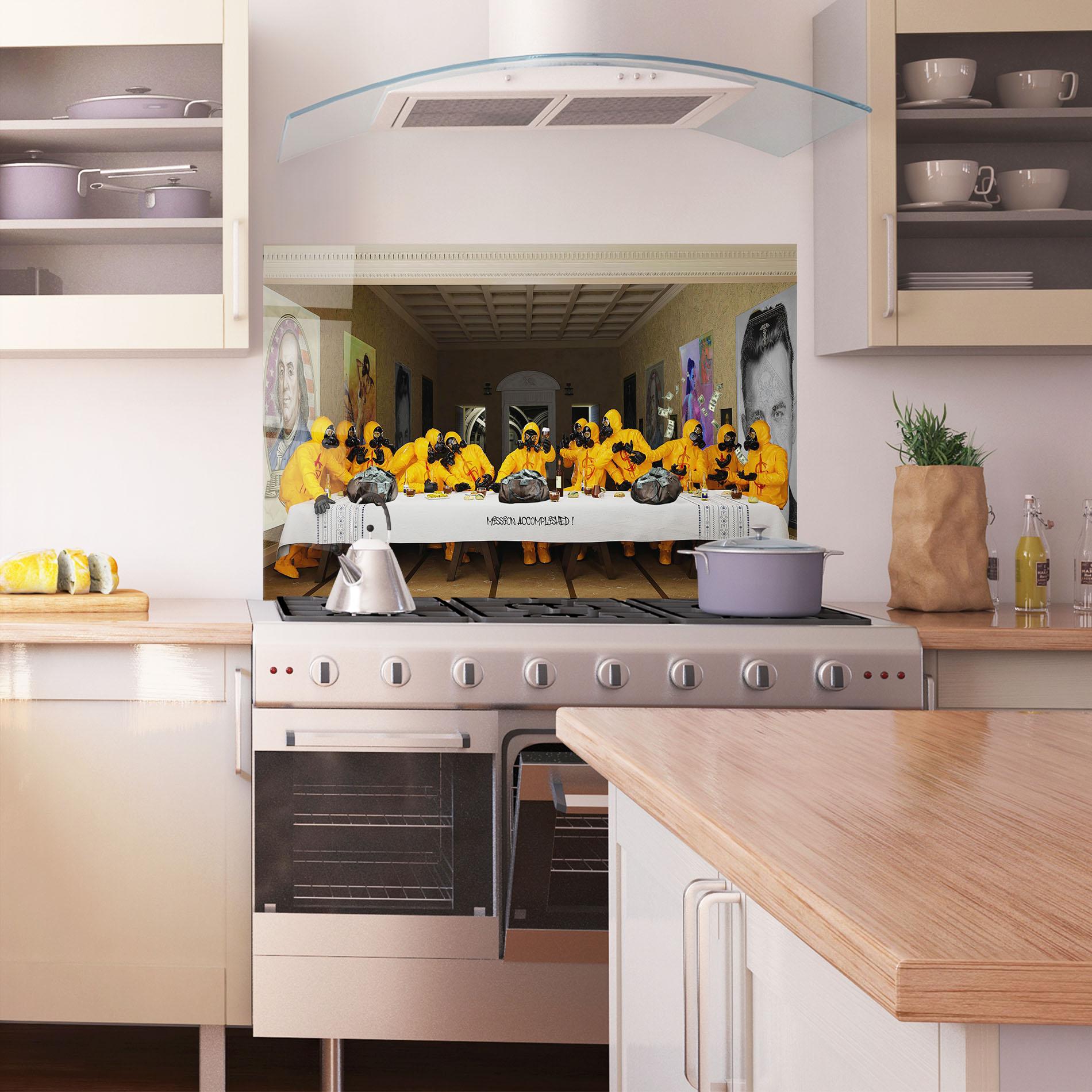 Küchenrückwand Glas Mission Accomplished mockup 1