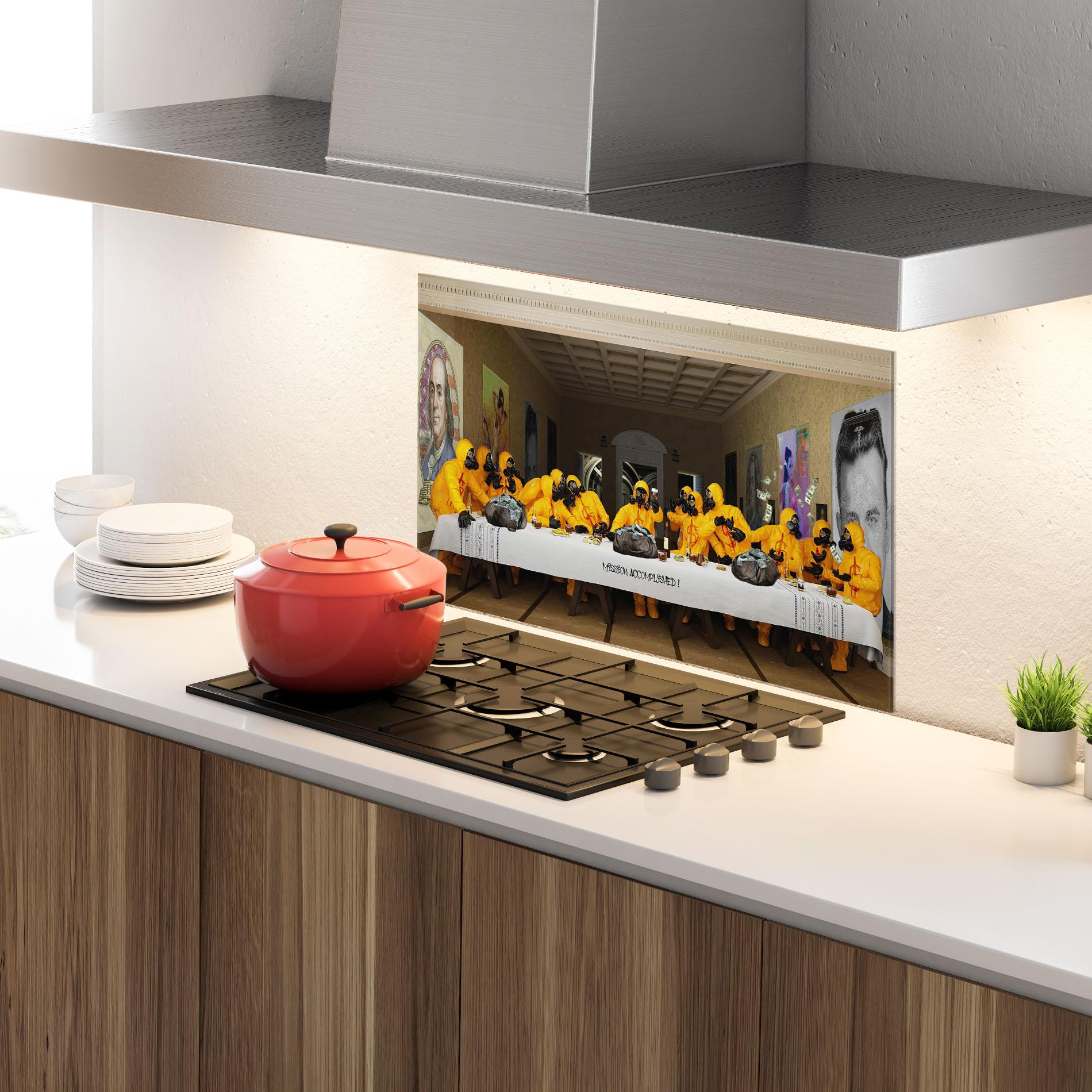 Küchenrückwand Glas Mission Accomplished mockup 4