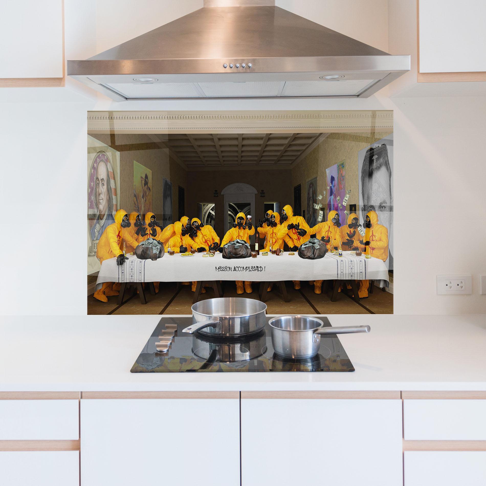 Küchenrückwand Glas Mission Accomplished mockup 5
