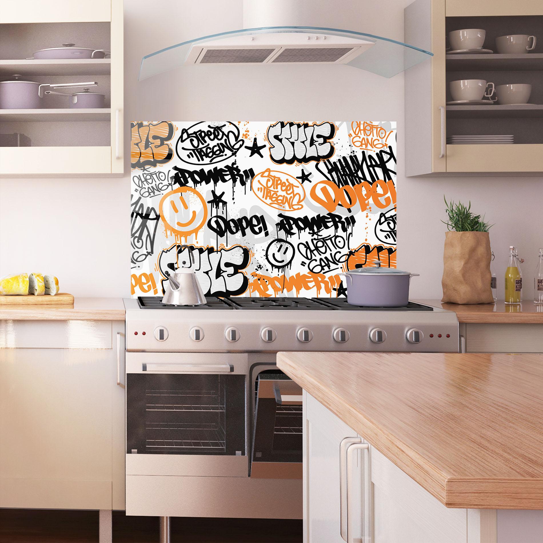 Küchenrückwand Glas Black Orange Graffiti mockup 1