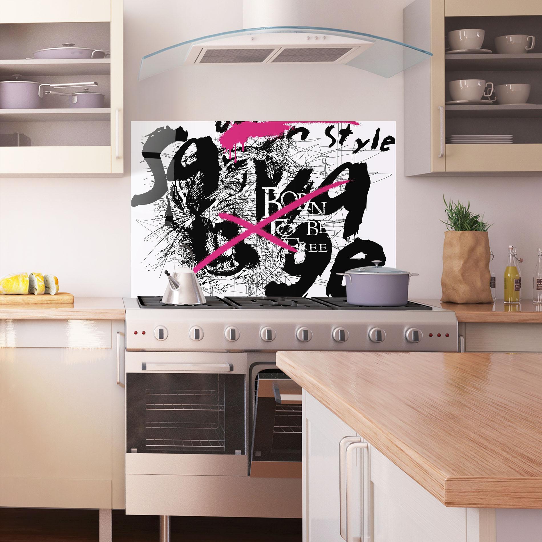 Küchenrückwand Glas Born Free Graffiti mockup 1