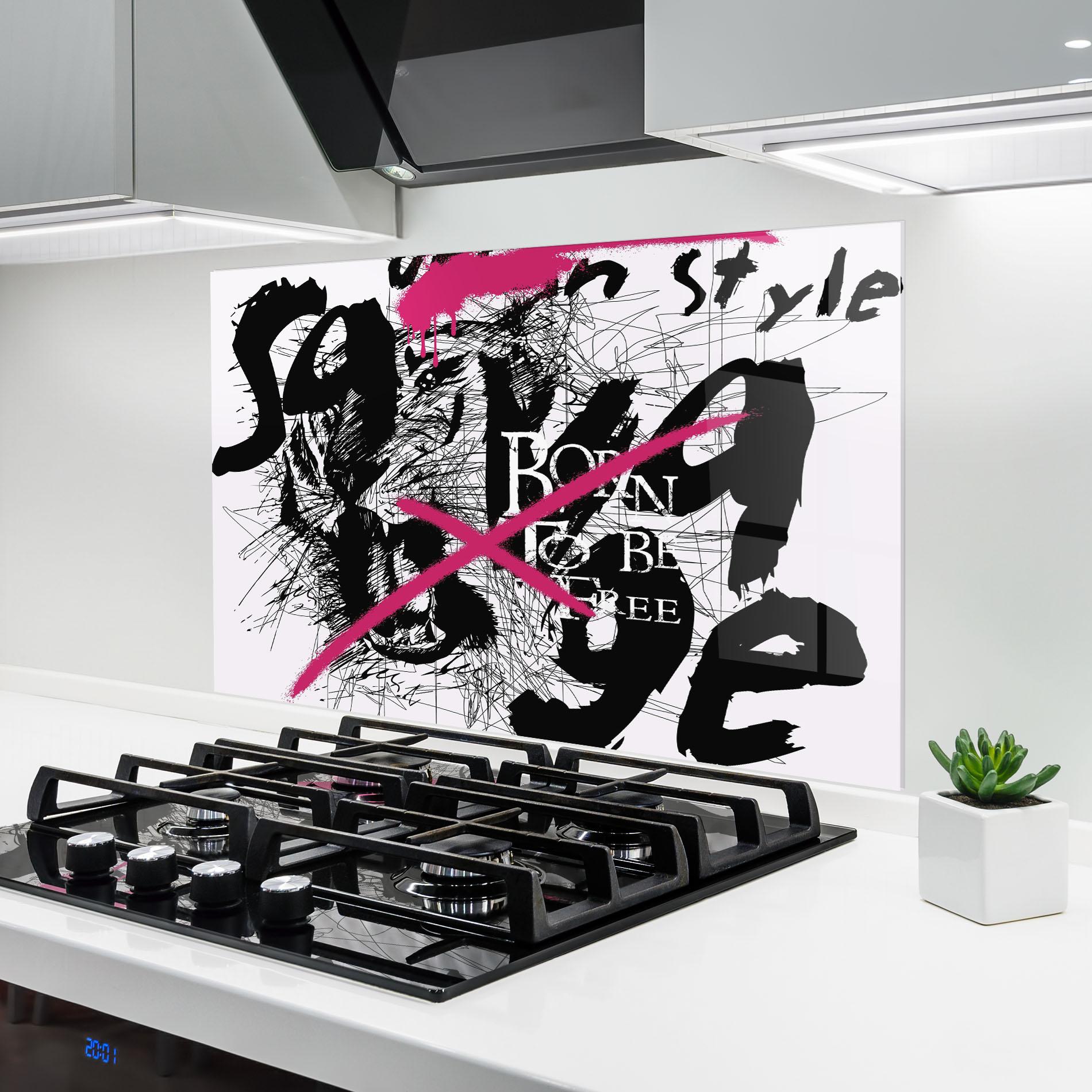 Küchenrückwand Glas Born Free Graffiti mockup 6