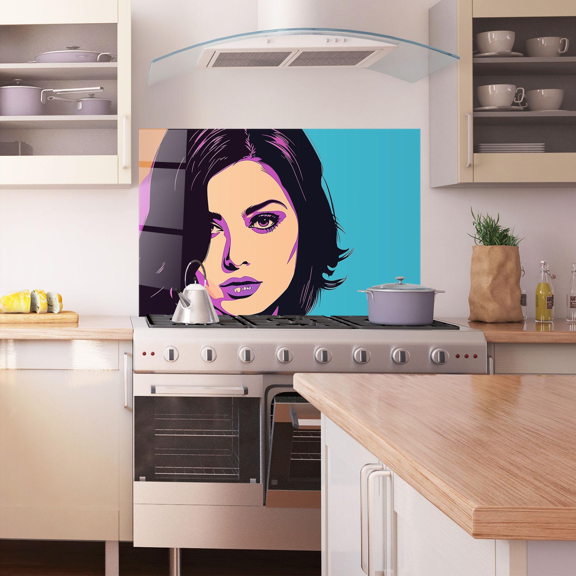 Küchenrückwand Glas Pop Purple Woman mockup 1